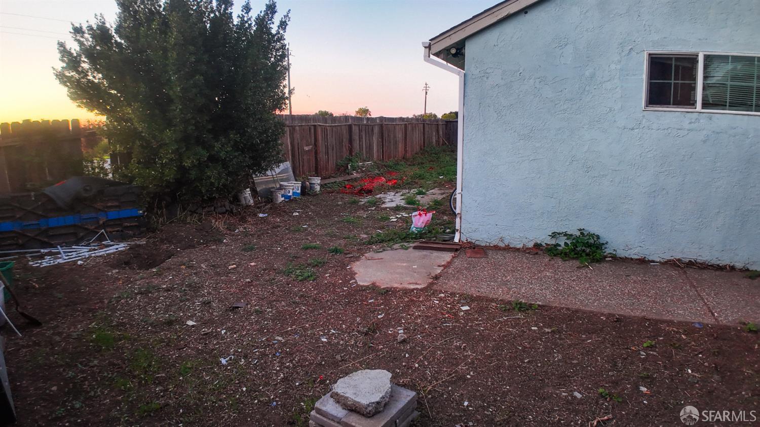 Detail Gallery Image 15 of 32 For 2719 Xavier St, East Palo Alto,  CA 94303 - 7 Beds | 4/1 Baths