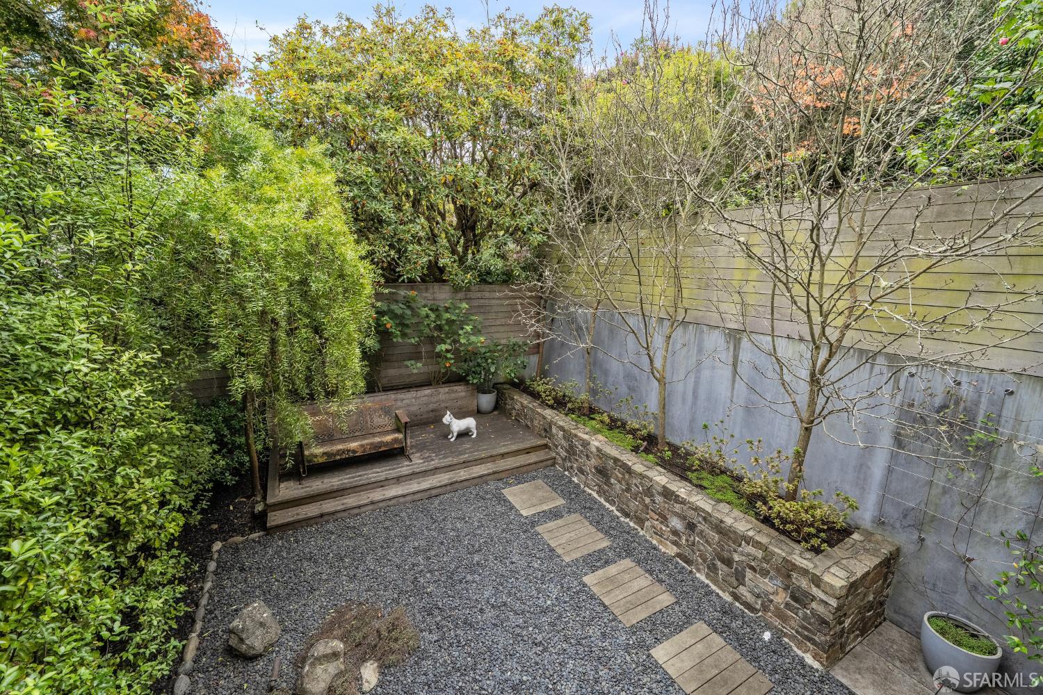 Detail Gallery Image 27 of 91 For 2550 Baker St, San Francisco,  CA 94123 - 5 Beds | 4/1 Baths