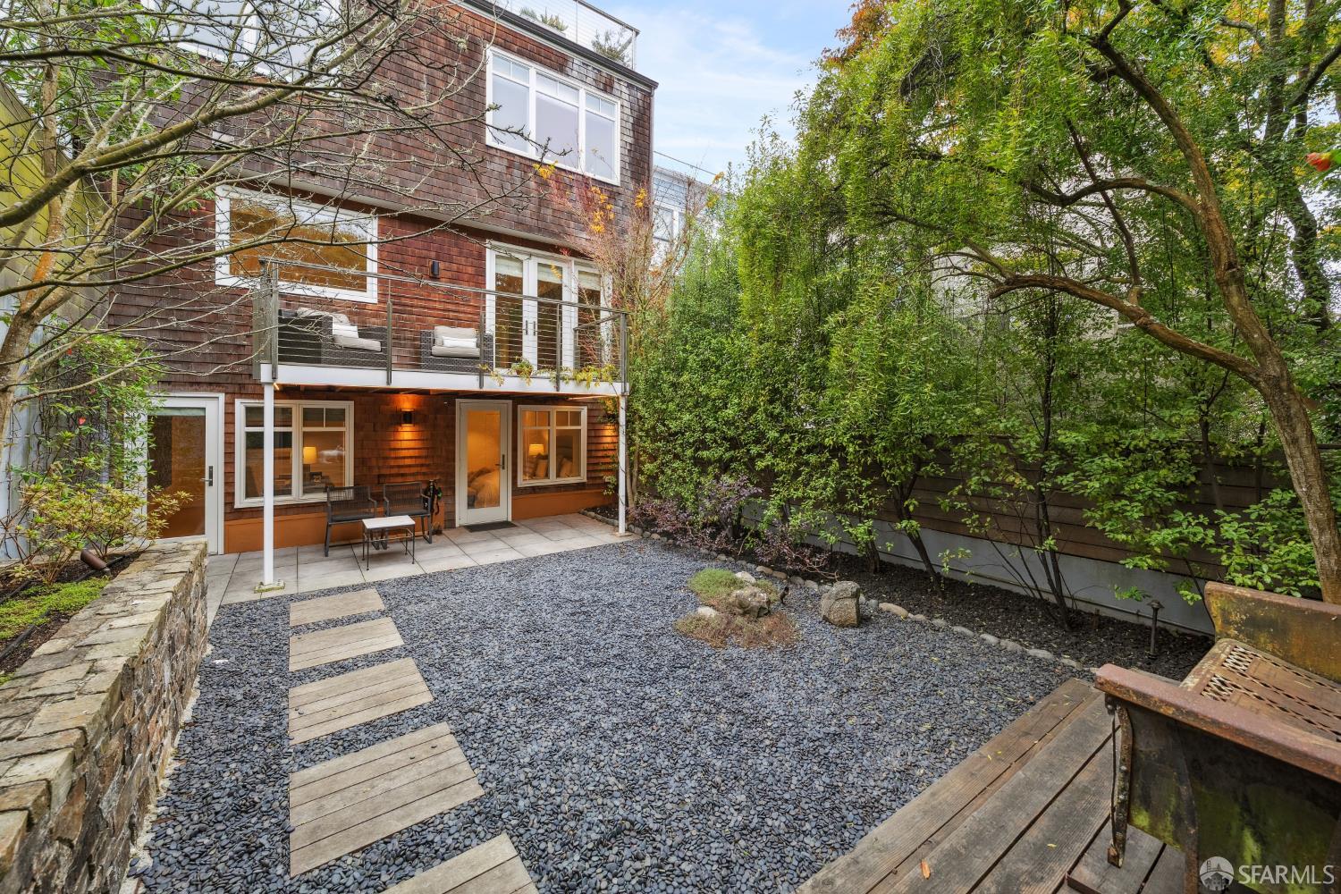 Detail Gallery Image 77 of 91 For 2550 Baker St, San Francisco,  CA 94123 - 5 Beds | 4/1 Baths