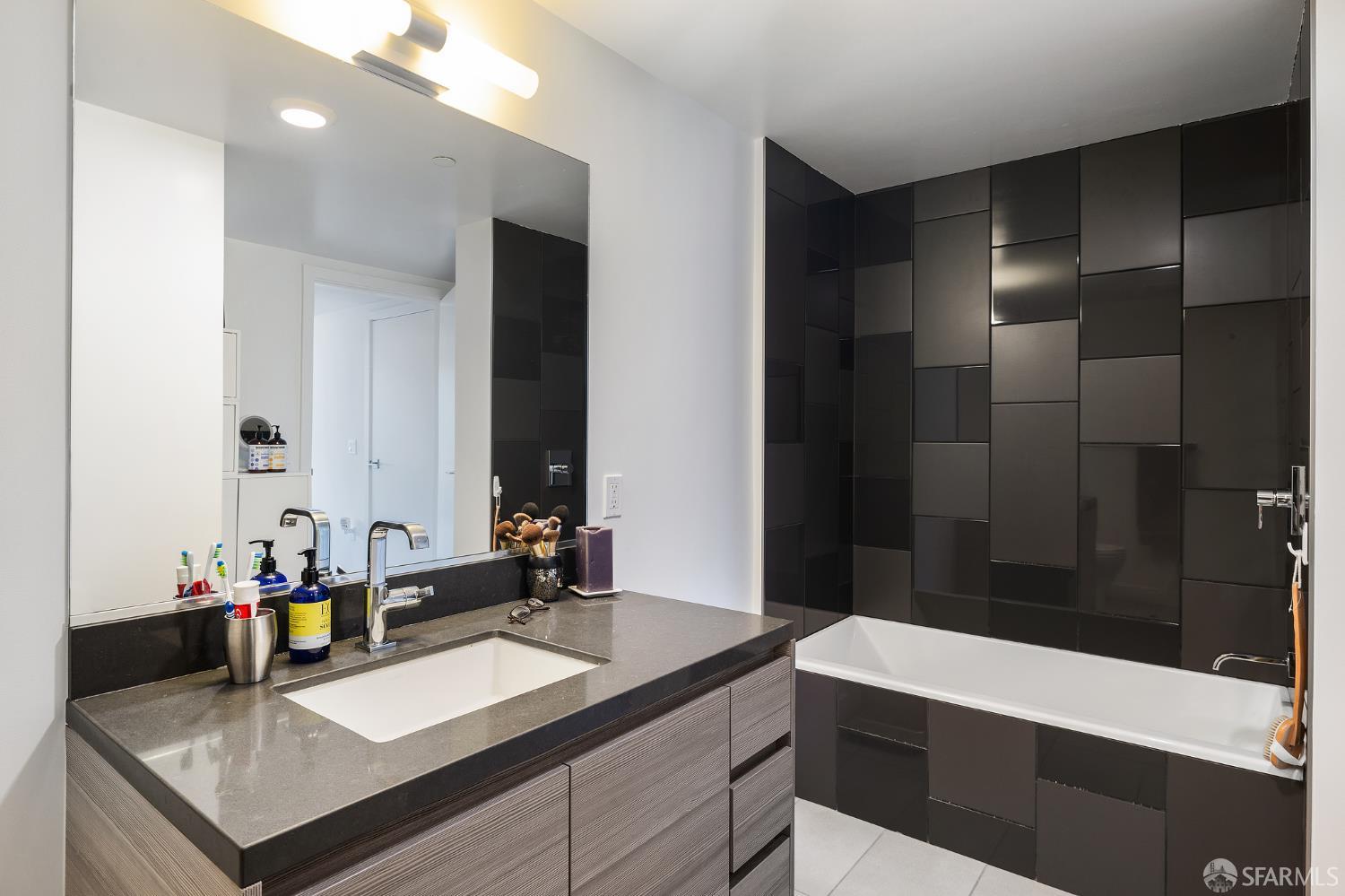 Detail Gallery Image 19 of 52 For 708 Long Bridge St #407,  San Francisco,  CA 94158 - 2 Beds | 2 Baths