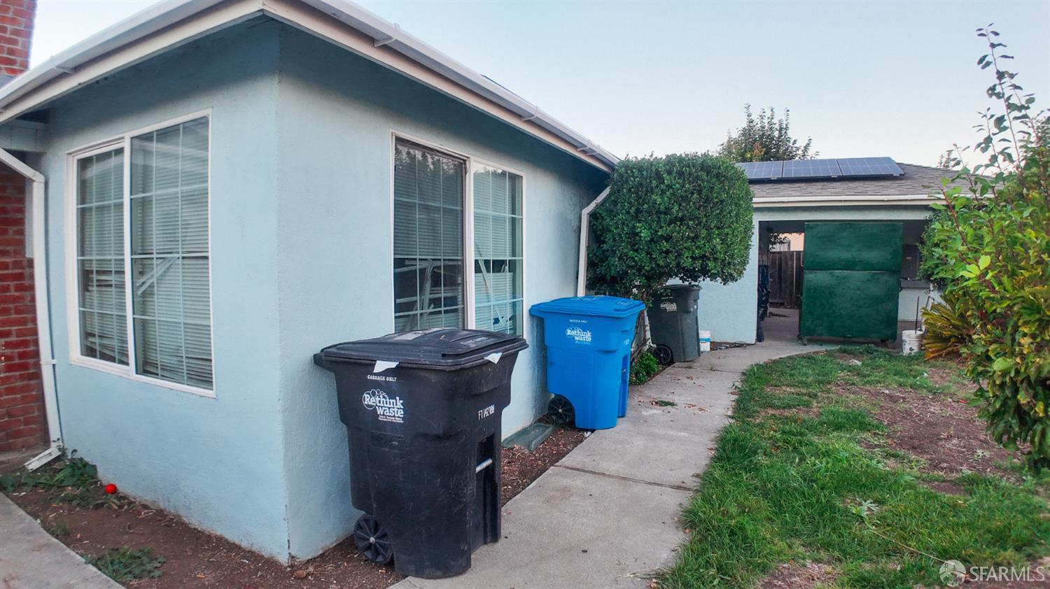 Detail Gallery Image 7 of 32 For 2719 Xavier St, East Palo Alto,  CA 94303 - 7 Beds | 4/1 Baths