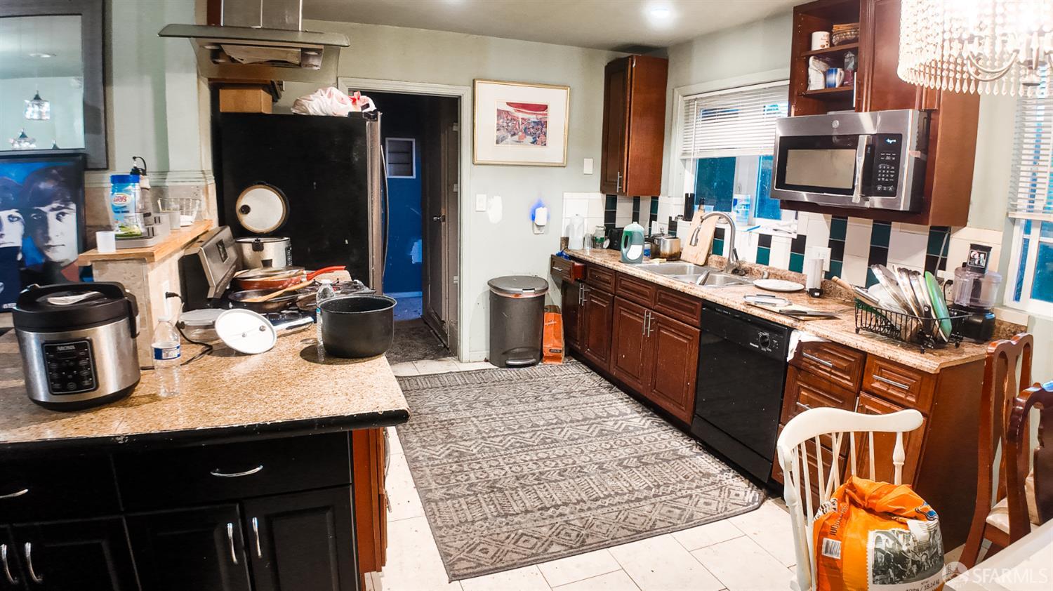 Detail Gallery Image 12 of 32 For 2719 Xavier St, East Palo Alto,  CA 94303 - 7 Beds | 4/1 Baths