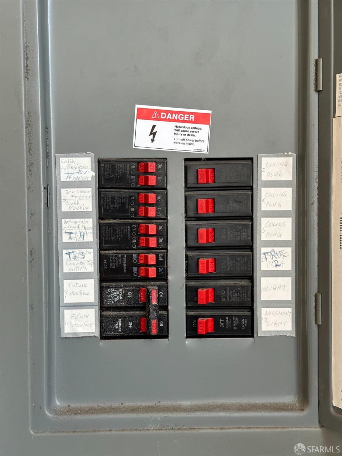 Detail Gallery Image 15 of 17 For 3572 20th St, San Francisco,  CA 94110 - – Beds | – Baths