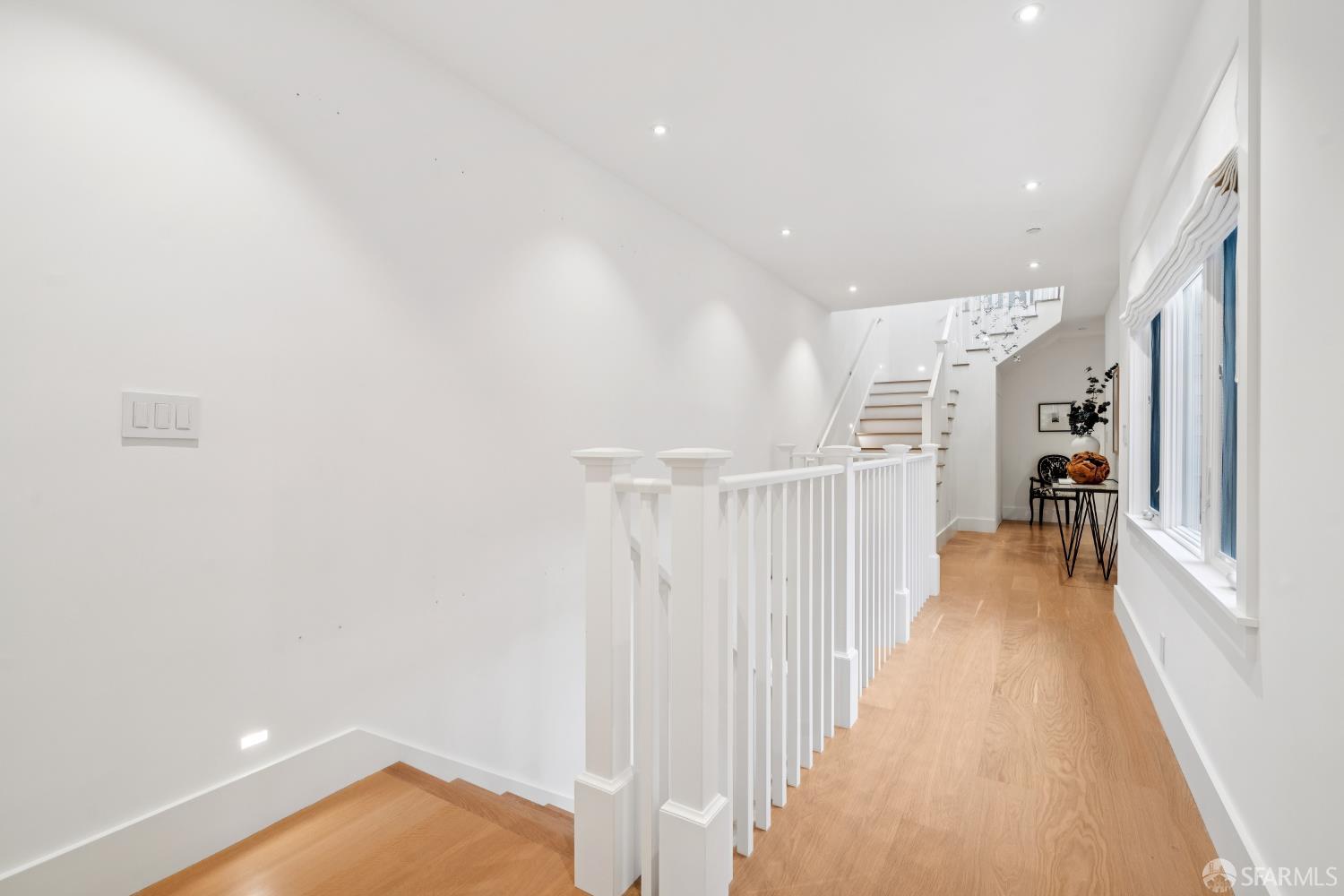 Detail Gallery Image 28 of 91 For 2550 Baker St, San Francisco,  CA 94123 - 5 Beds | 4/1 Baths