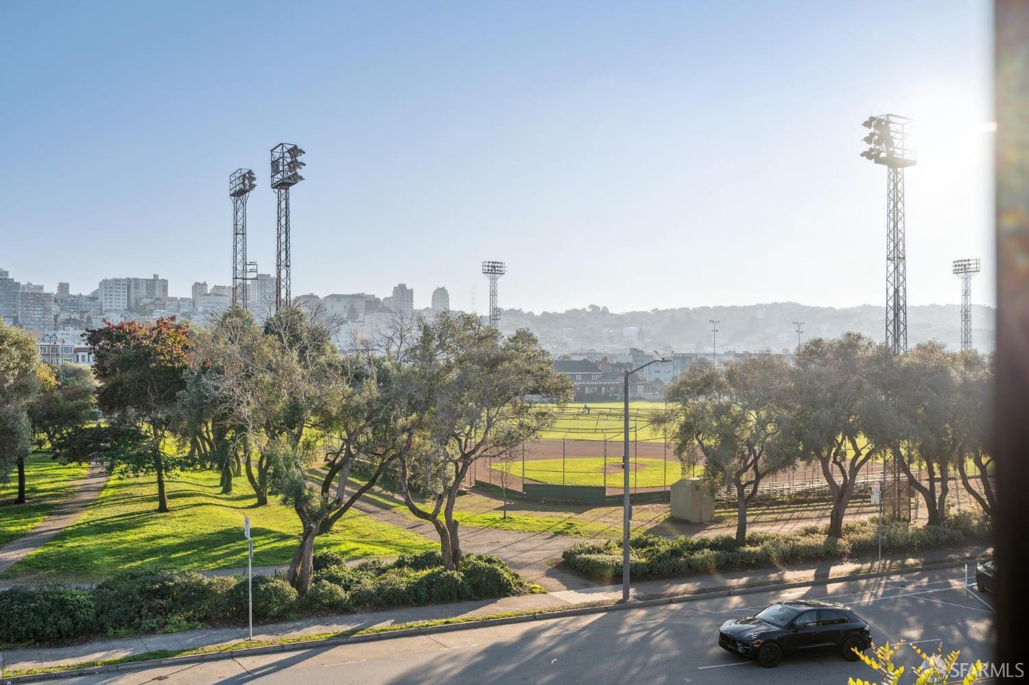 Detail Gallery Image 20 of 42 For 3501 Laguna St #208,  San Francisco,  CA 94123 - 1 Beds | 1 Baths