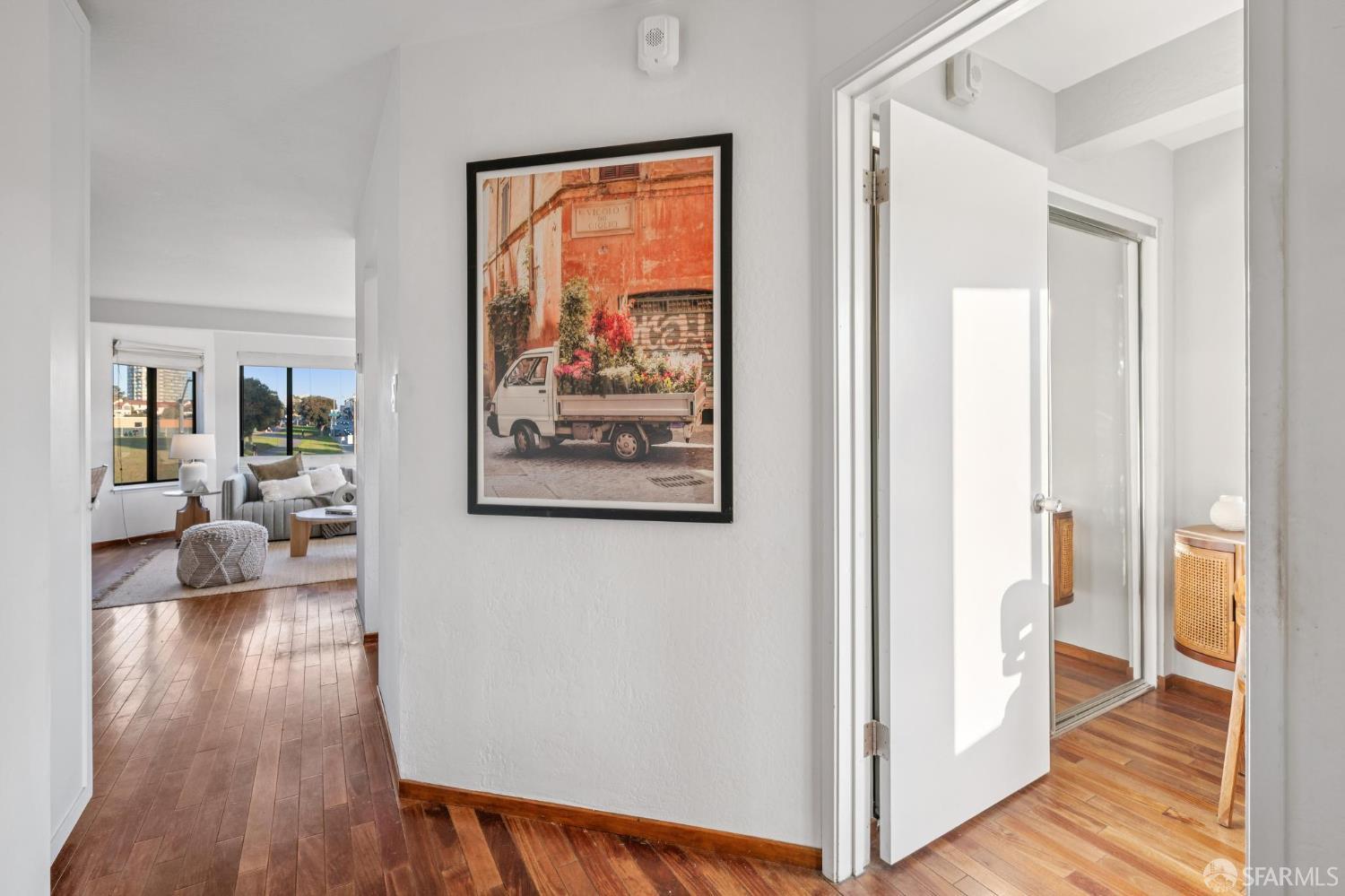 Detail Gallery Image 4 of 42 For 3501 Laguna St #208,  San Francisco,  CA 94123 - 1 Beds | 1 Baths