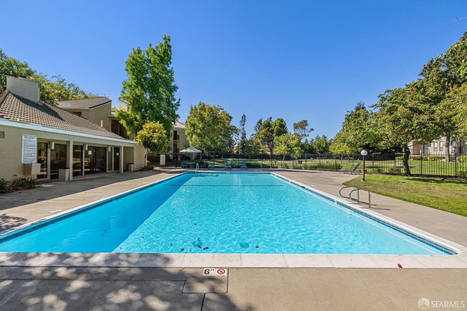 Detail Gallery Image 32 of 40 For 1910 Barrymore Cmn #C,  Fremont,  CA 94538 - 2 Beds | 1 Baths