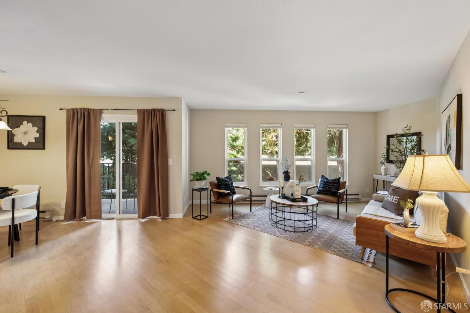 Detail Gallery Image 2 of 40 For 1910 Barrymore Cmn #C,  Fremont,  CA 94538 - 2 Beds | 1 Baths