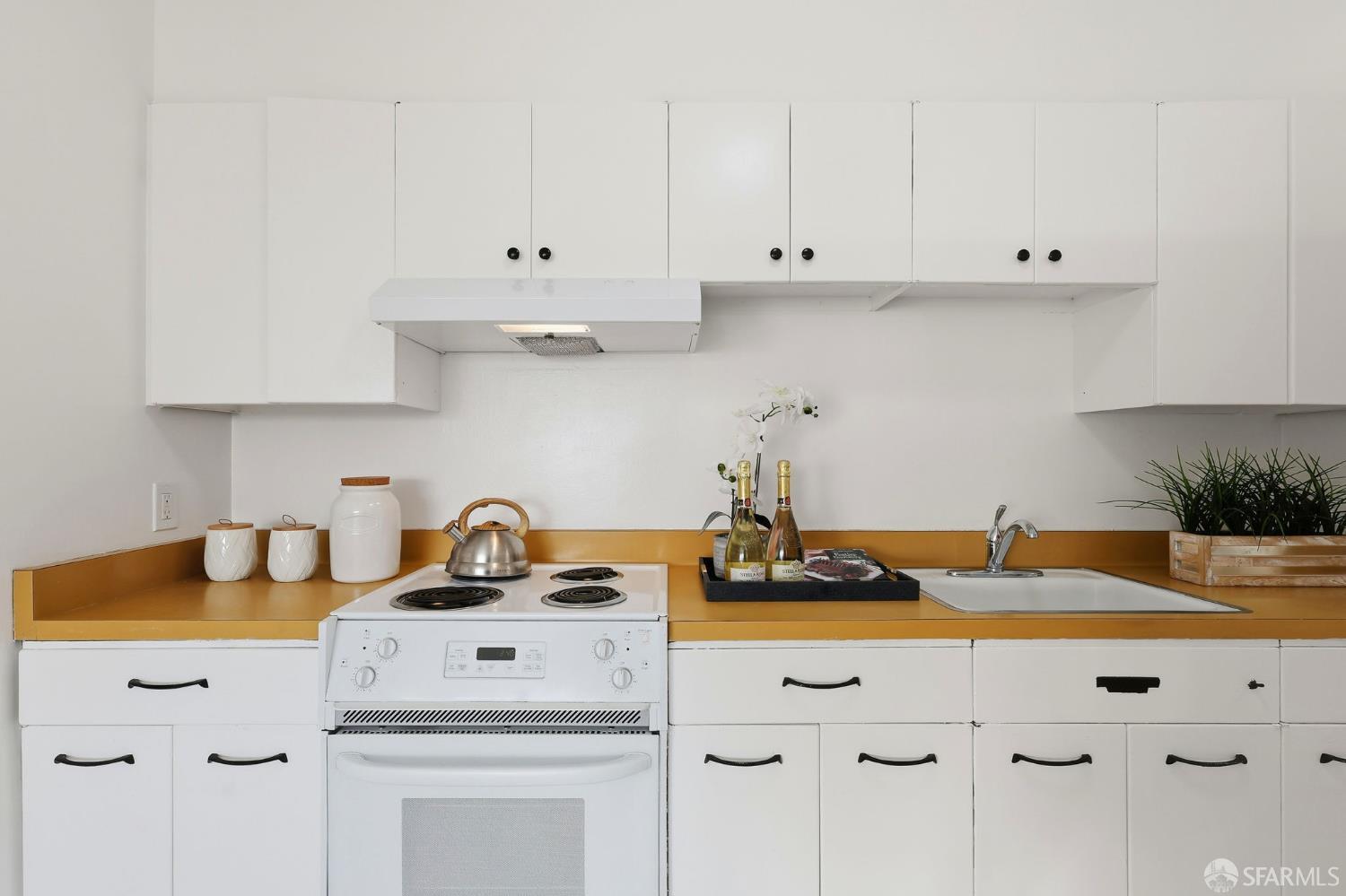 Photo #7: 425070347 Listing: Photo #7