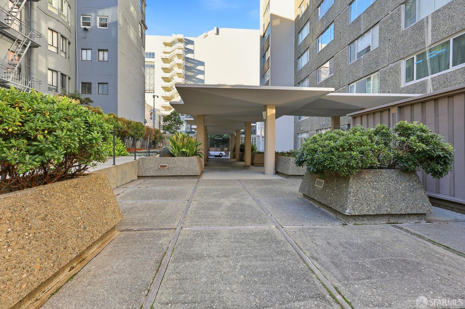 Photo #22: 425070347 Listing: Photo #22