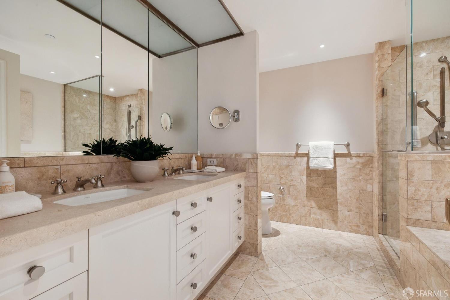 Photo #33: 425091049 Listing: Photo #33