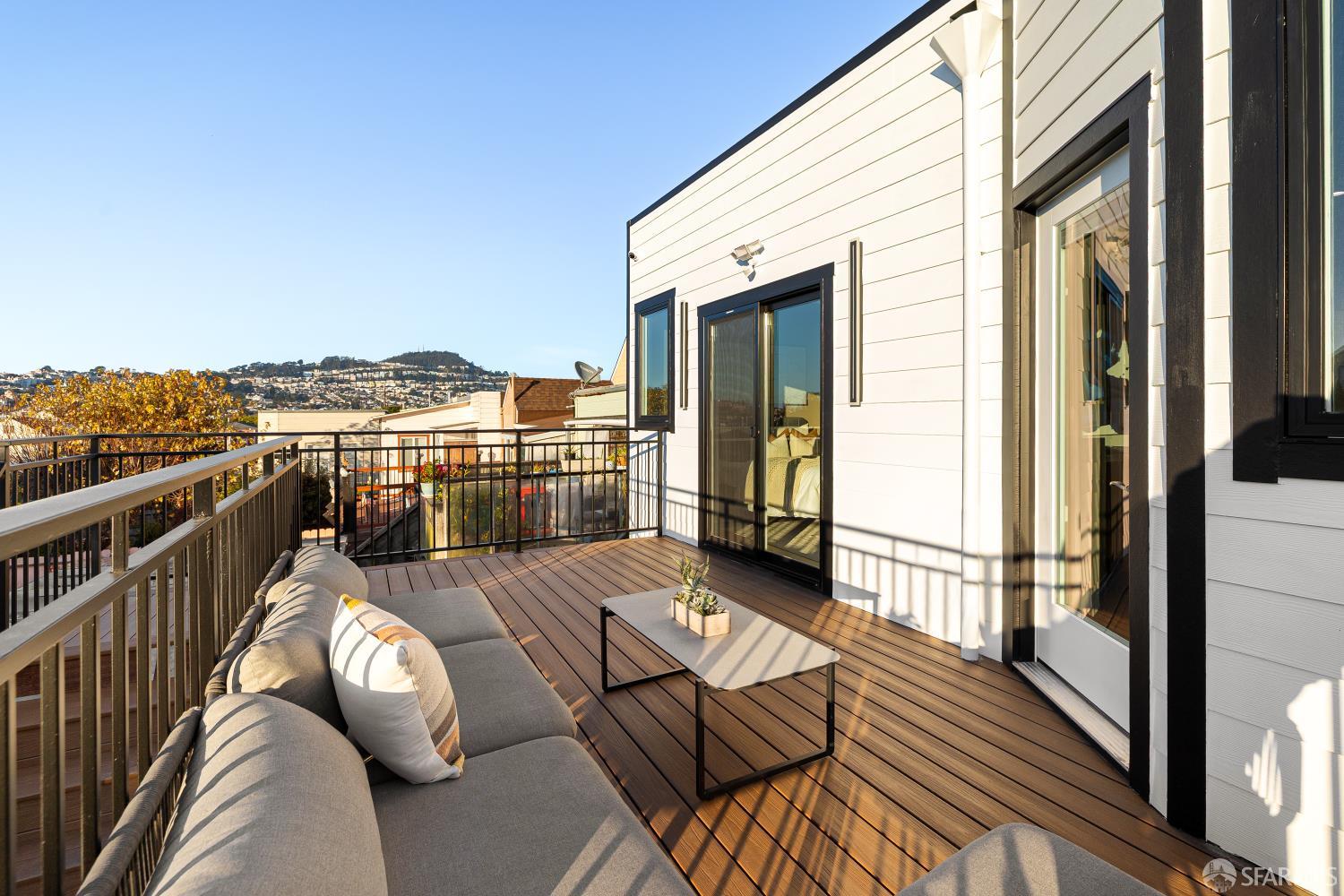 Detail Gallery Image 30 of 82 For 1047 Plymouth Ave, San Francisco,  CA 94112 - 4 Beds | 4 Baths