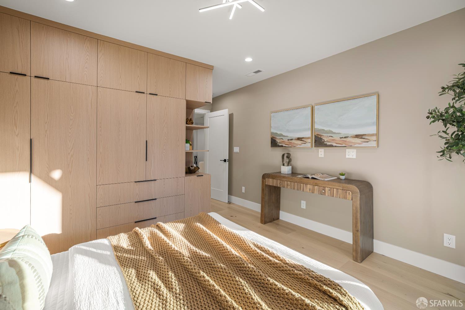 Detail Gallery Image 34 of 82 For 1047 Plymouth Ave, San Francisco,  CA 94112 - 4 Beds | 4 Baths