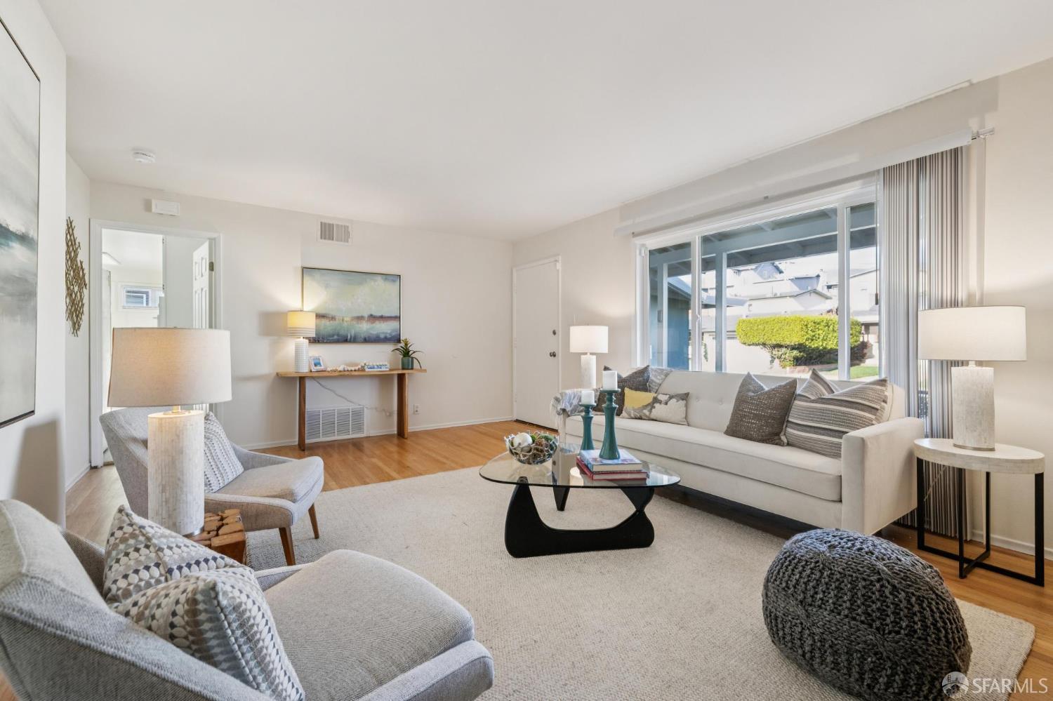 Detail Gallery Image 9 of 45 For 1231 Edgewood Way, South San Francisco,  CA 94080 - 3 Beds | 2 Baths