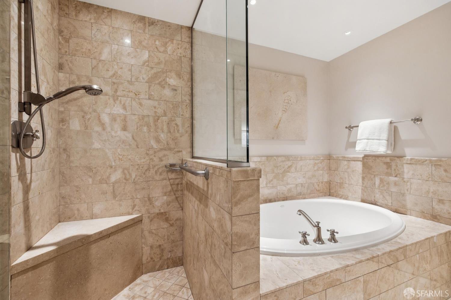 Photo #36: 425091049 Listing: Photo #36