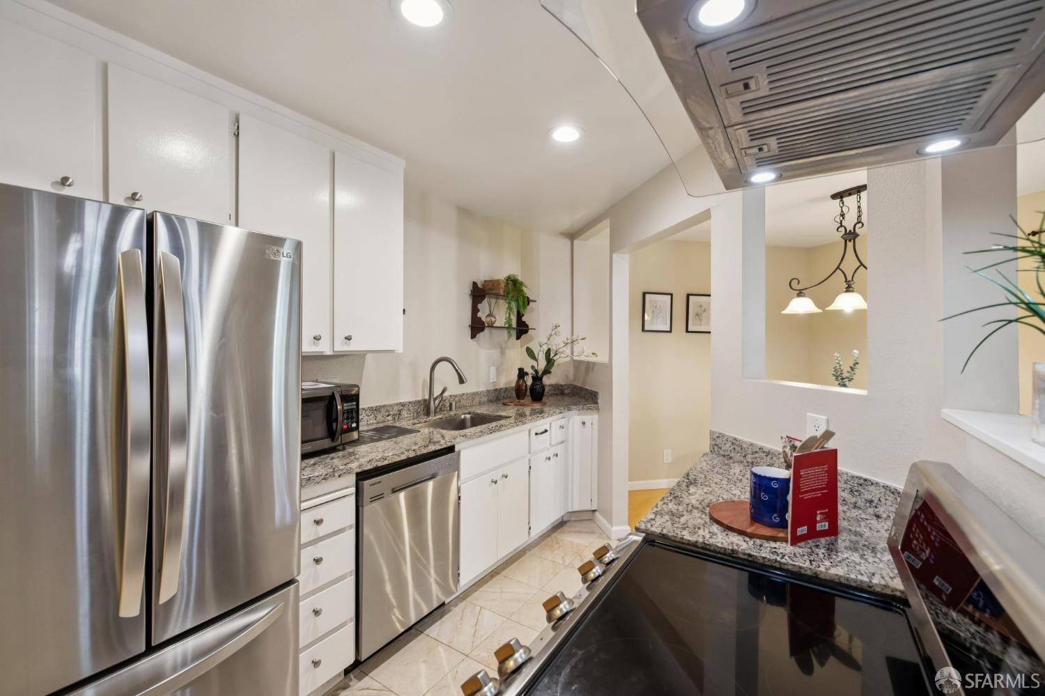 Detail Gallery Image 12 of 40 For 1910 Barrymore Cmn #C,  Fremont,  CA 94538 - 2 Beds | 1 Baths