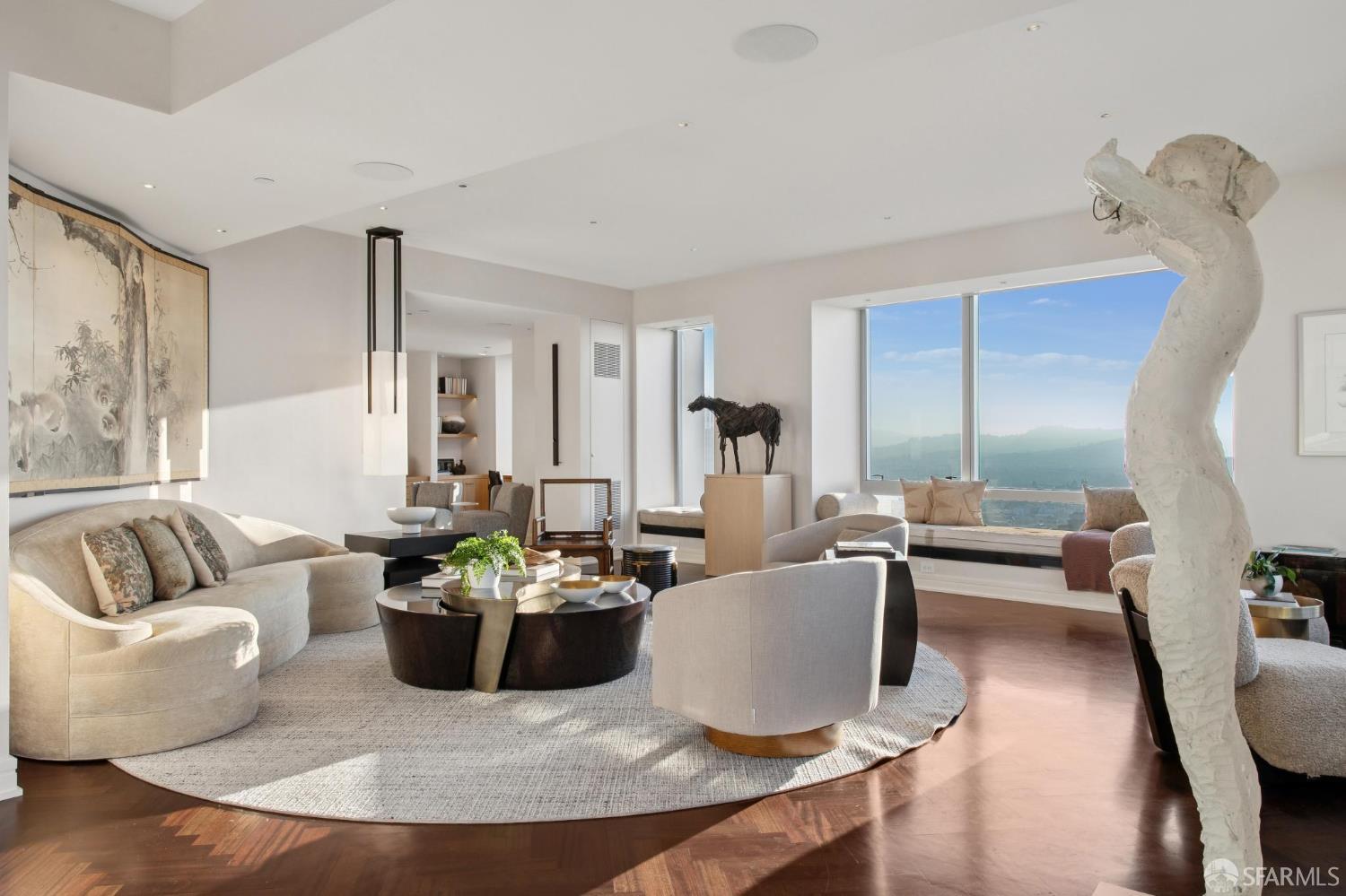 Photo #4: 425091049 Listing: Photo #4