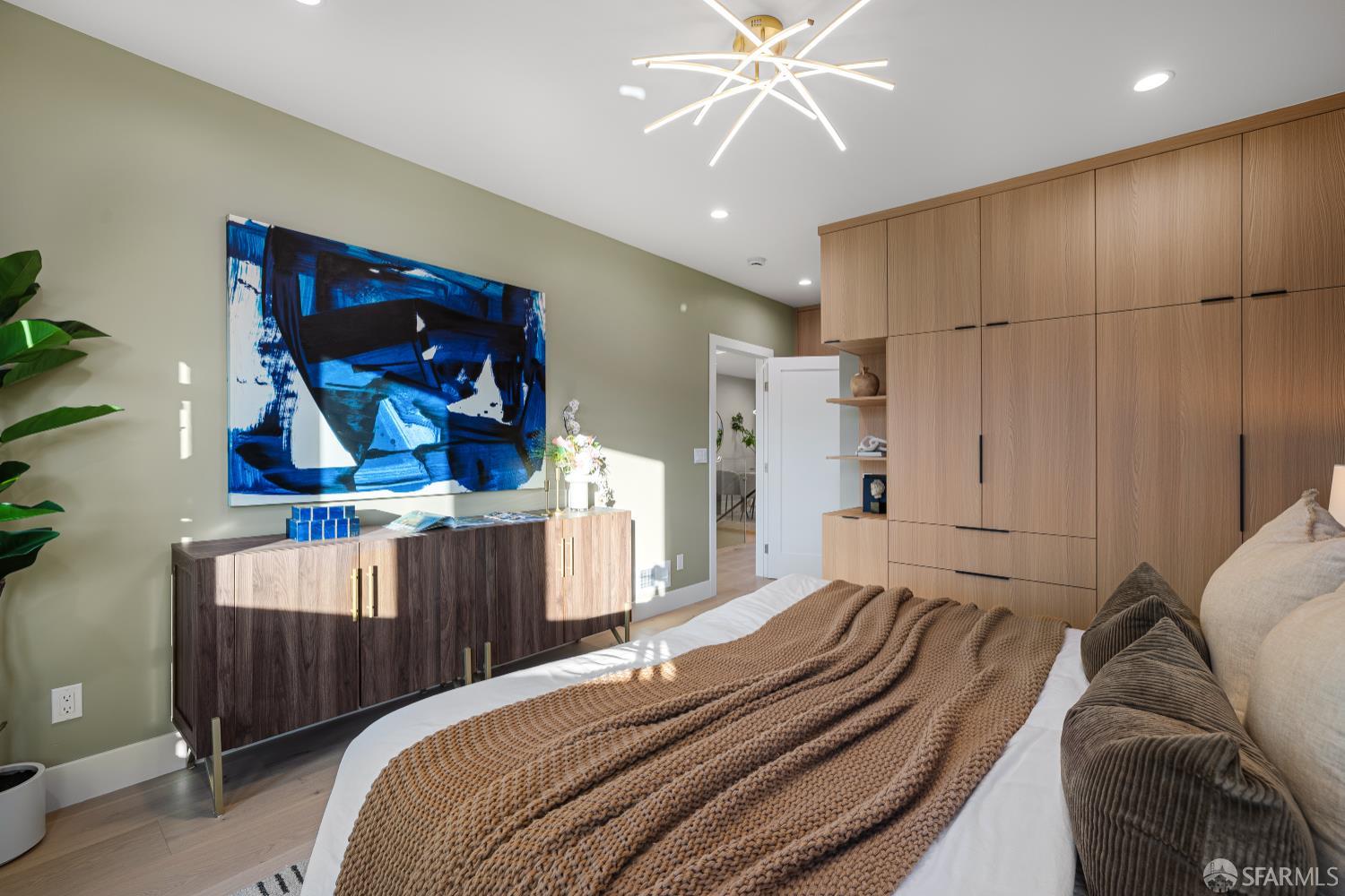 Detail Gallery Image 29 of 82 For 1047 Plymouth Ave, San Francisco,  CA 94112 - 4 Beds | 4 Baths