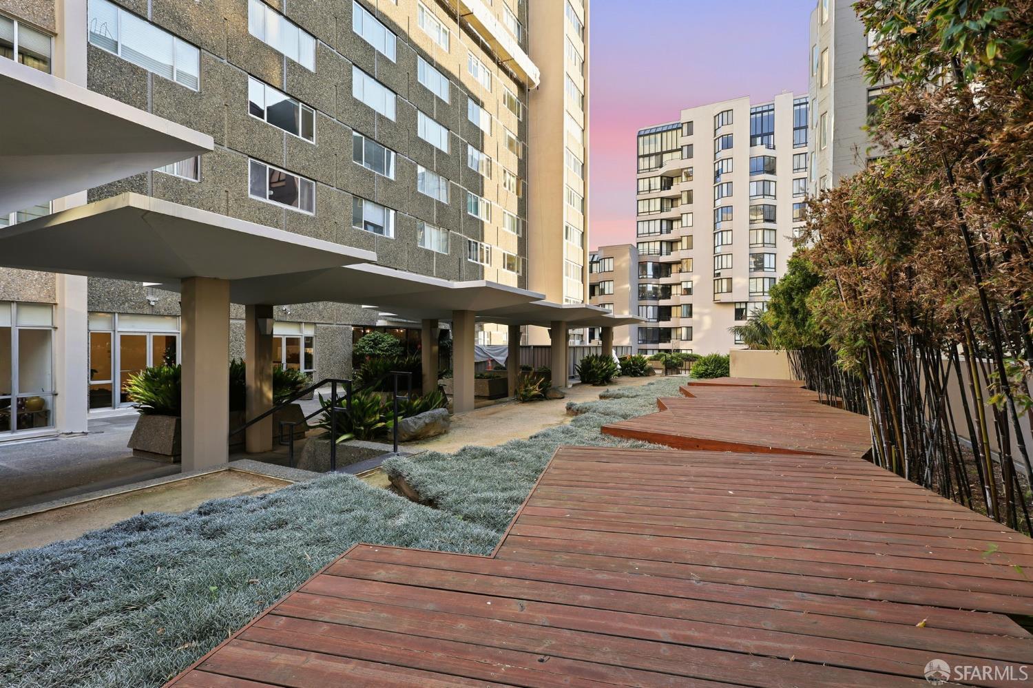 Photo #25: 425070347 Listing: Photo #25