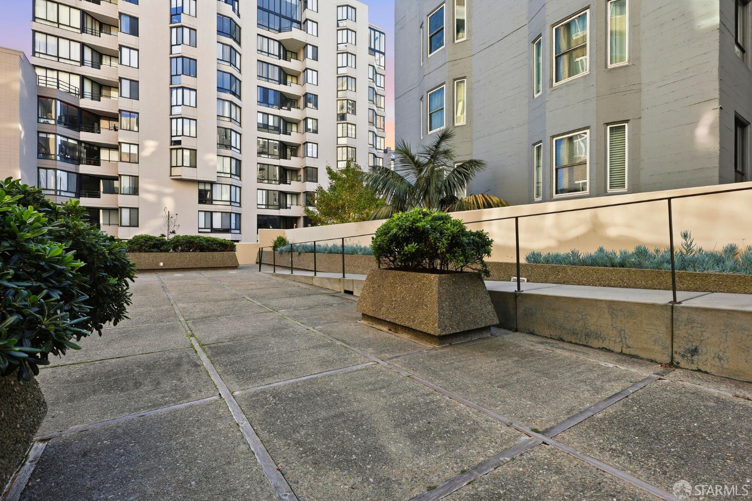 Photo #23: 425070347 Listing: Photo #23