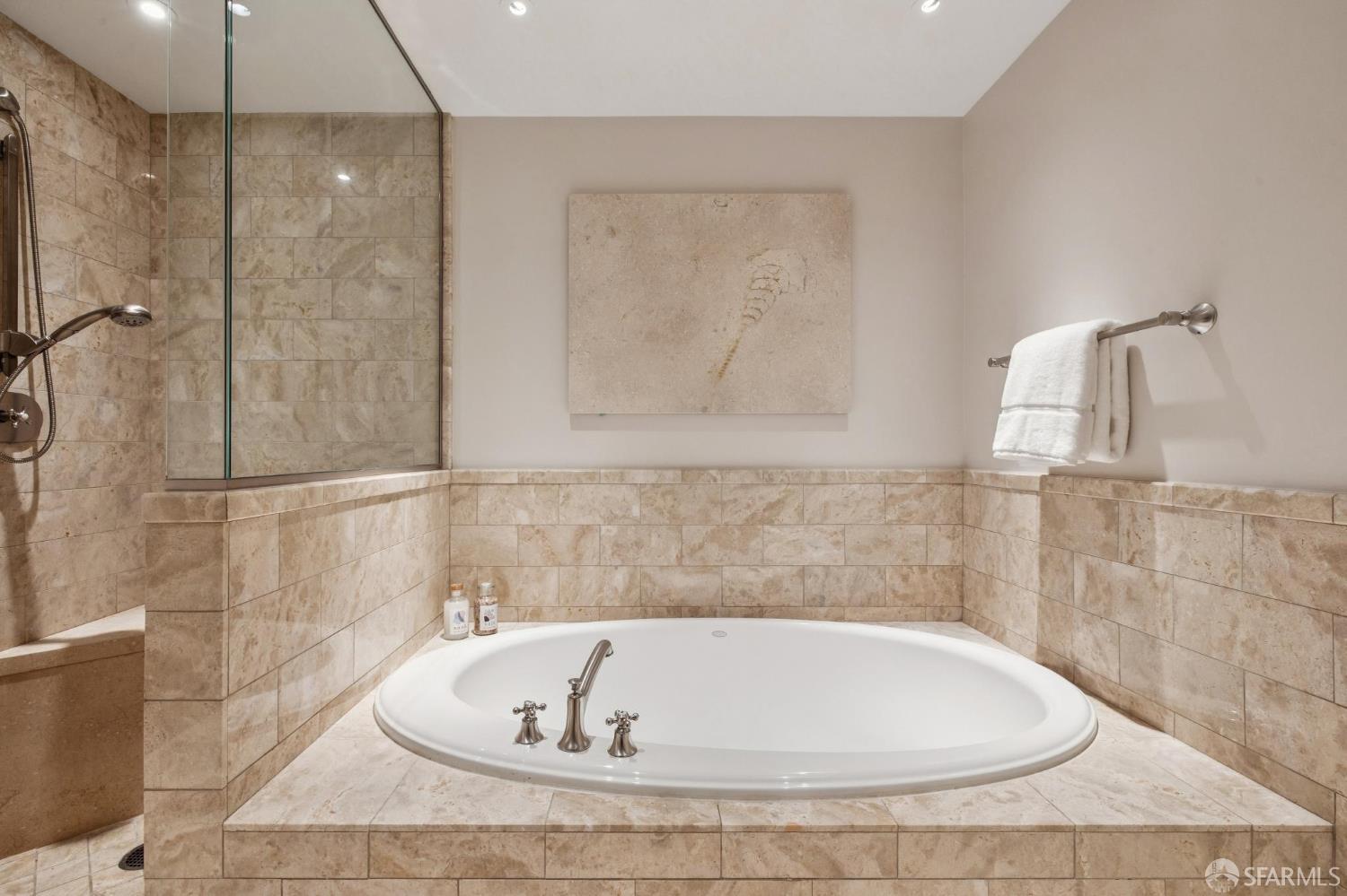 Photo #35: 425091049 Listing: Photo #35