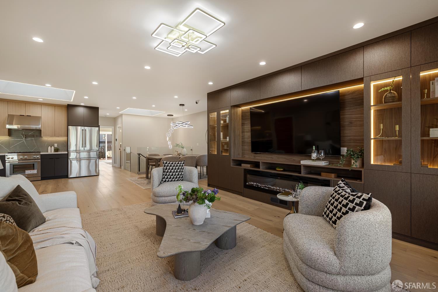 Detail Gallery Image 7 of 82 For 1047 Plymouth Ave, San Francisco,  CA 94112 - 4 Beds | 4 Baths