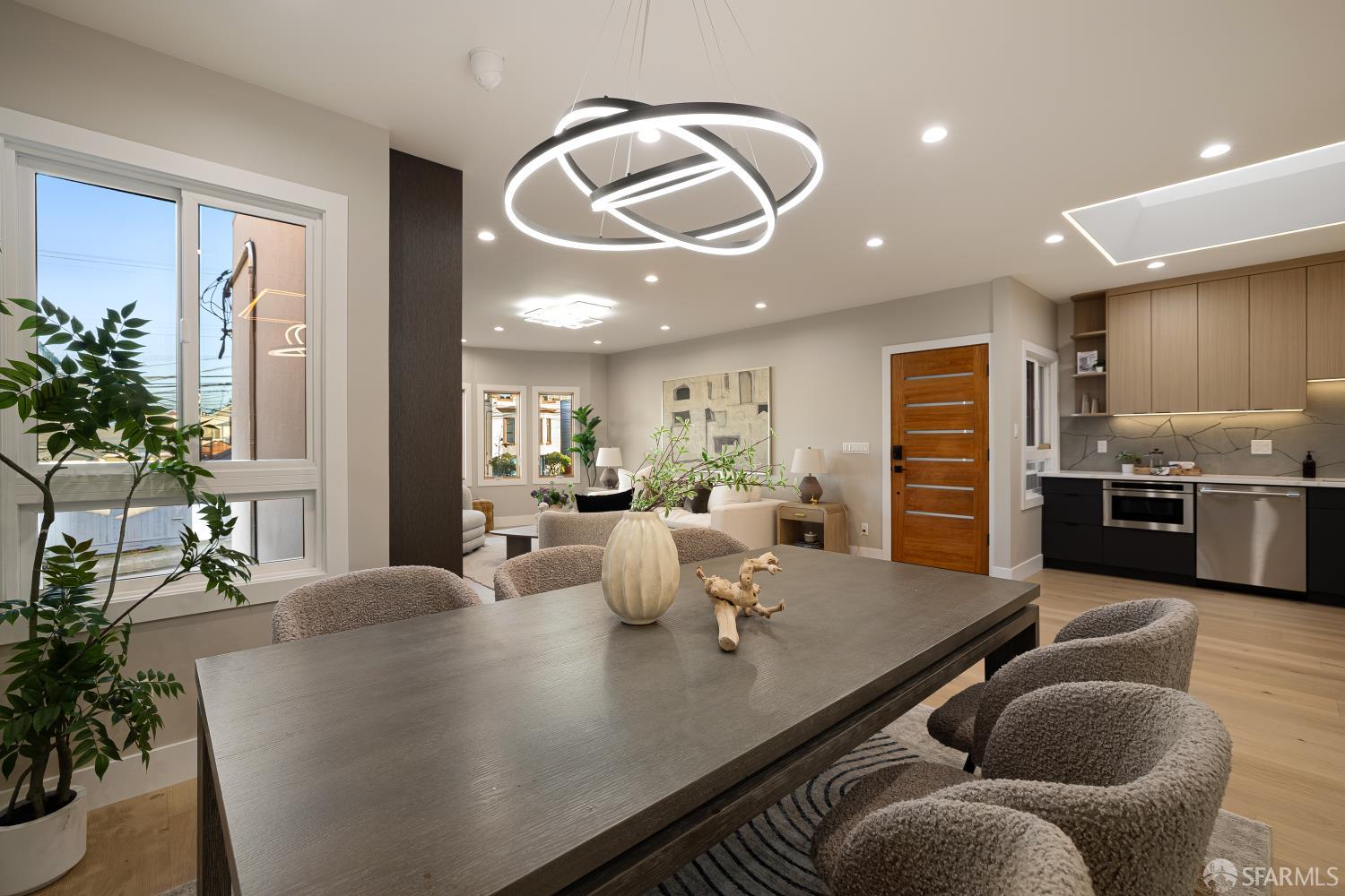 Detail Gallery Image 15 of 82 For 1047 Plymouth Ave, San Francisco,  CA 94112 - 4 Beds | 4 Baths