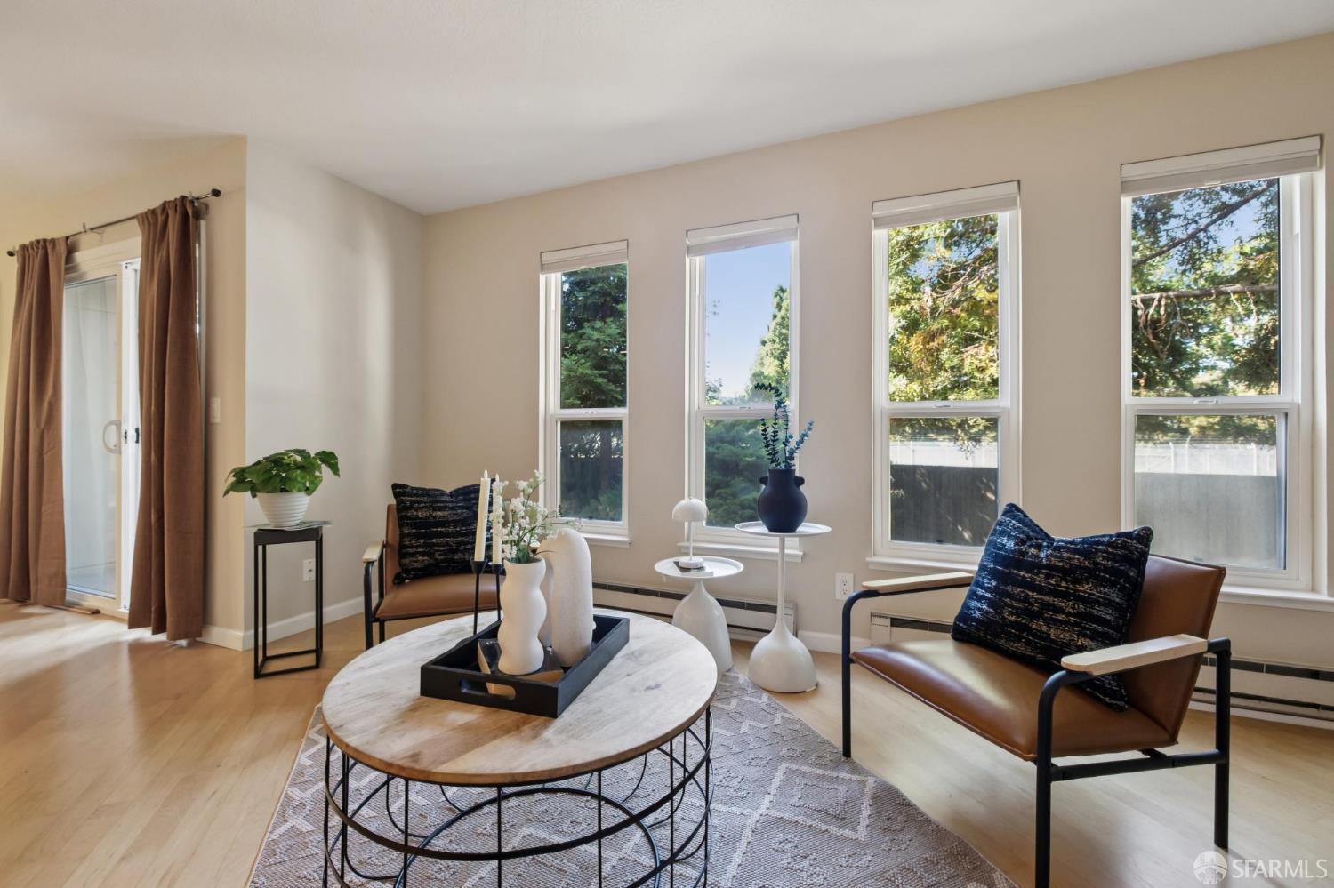 Detail Gallery Image 5 of 40 For 1910 Barrymore Cmn #C,  Fremont,  CA 94538 - 2 Beds | 1 Baths