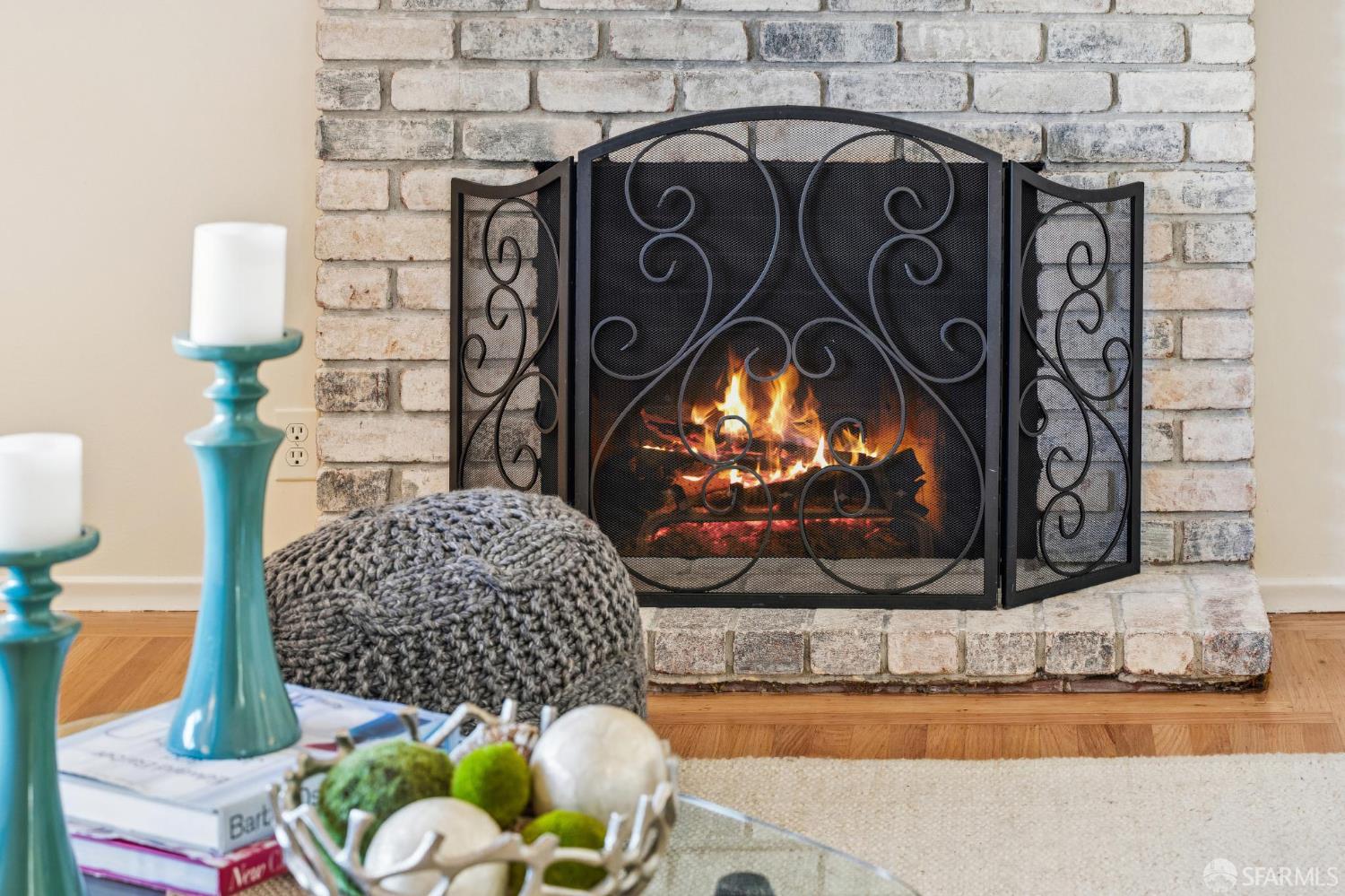 Detail Gallery Image 7 of 45 For 1231 Edgewood Way, South San Francisco,  CA 94080 - 3 Beds | 2 Baths