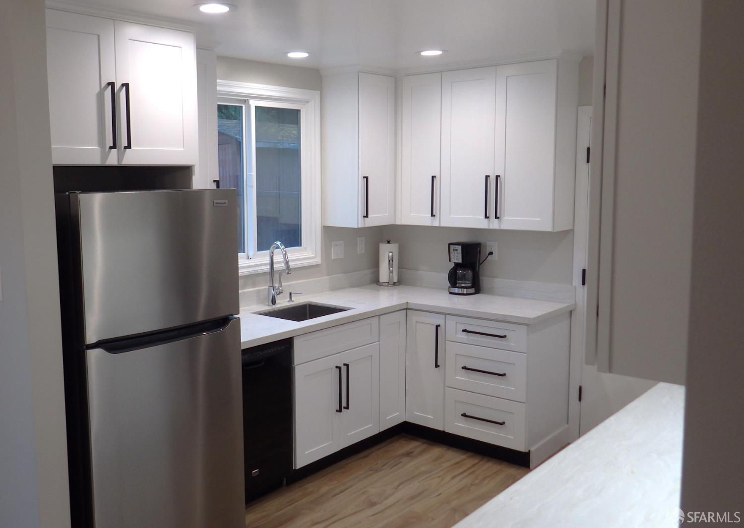 Detail Gallery Image 7 of 19 For 735 Maddux Dr, Daly City,  CA 94015 - 3 Beds | 1 Baths