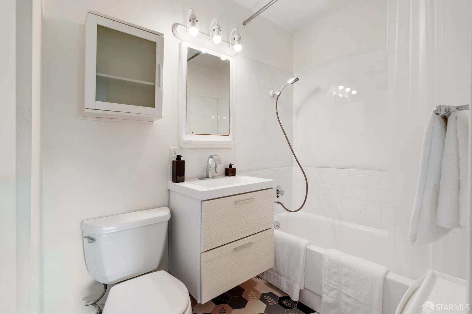 Detail Gallery Image 16 of 47 For 55 Zampa Ln #3,  San Francisco,  CA 94115 - 3 Beds | 2 Baths