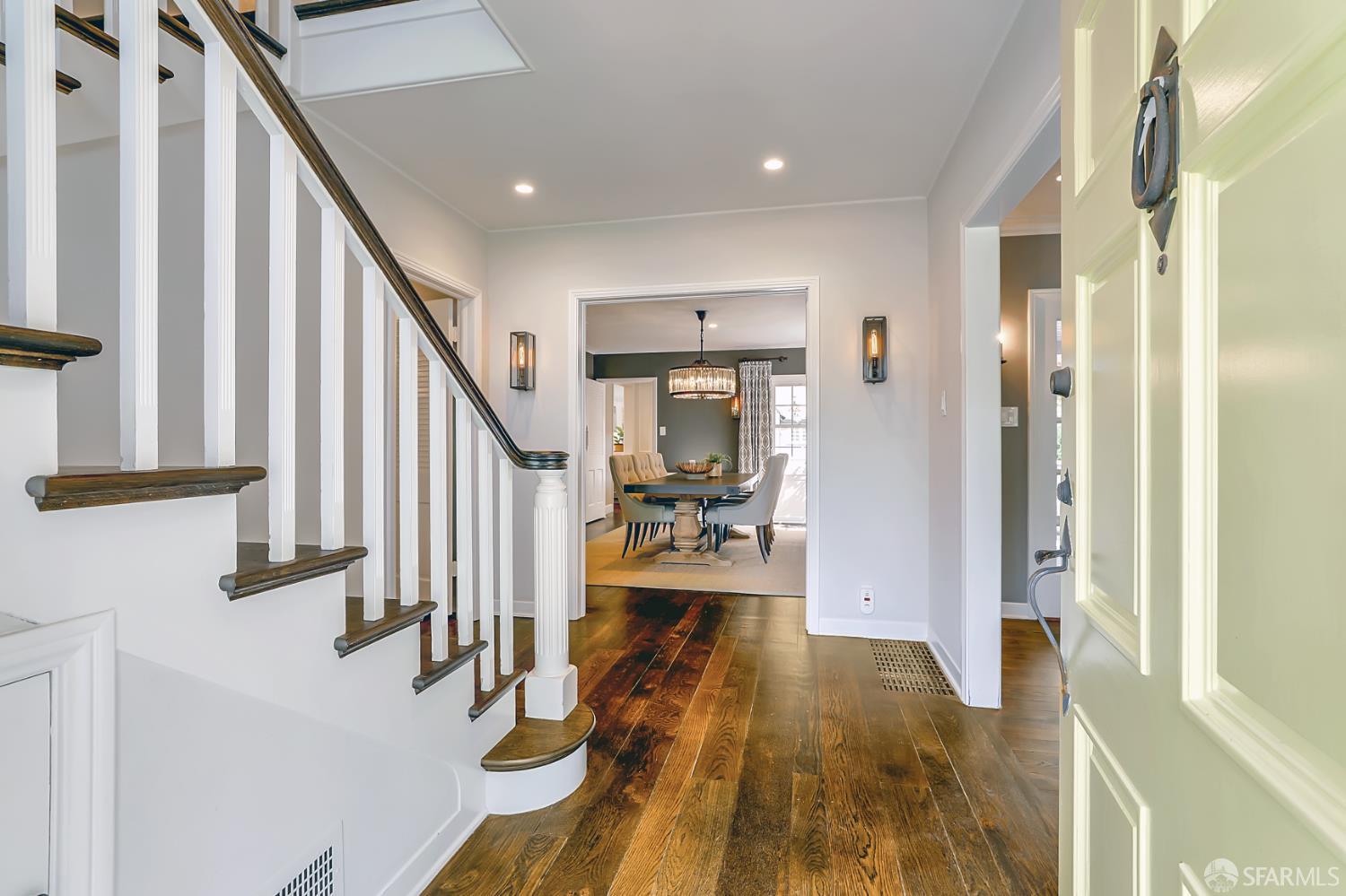 Detail Gallery Image 2 of 33 For 1640 University Ave, San Jose,  CA 95126 - 6 Beds | 4/1 Baths