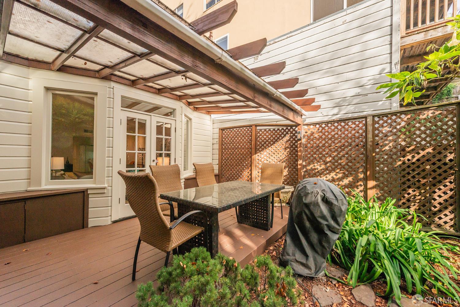 Detail Gallery Image 25 of 27 For 1183 Chestnut St, San Francisco,  CA 94109 - – Beds | – Baths