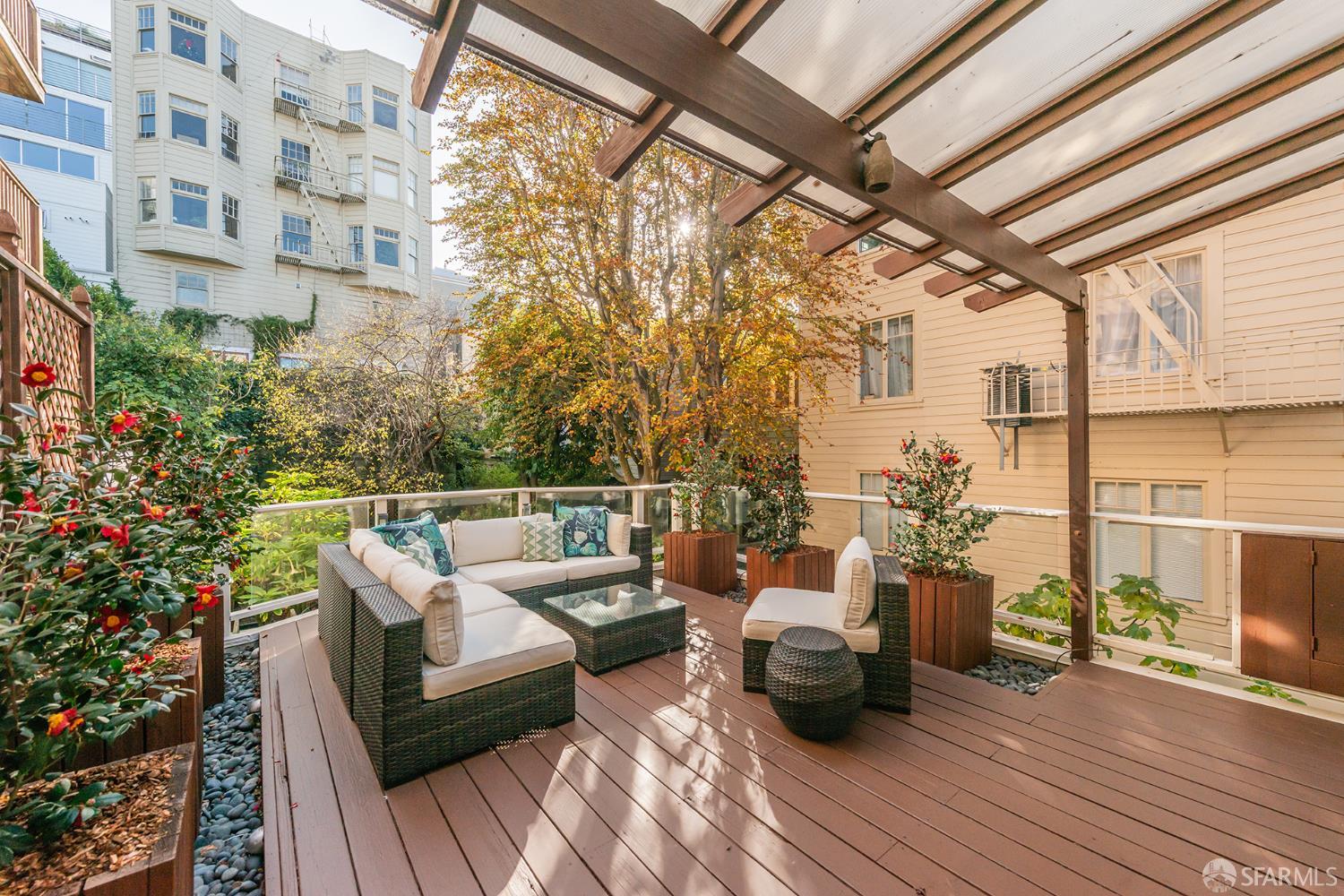 Detail Gallery Image 15 of 27 For 1183 Chestnut St, San Francisco,  CA 94109 - – Beds | – Baths