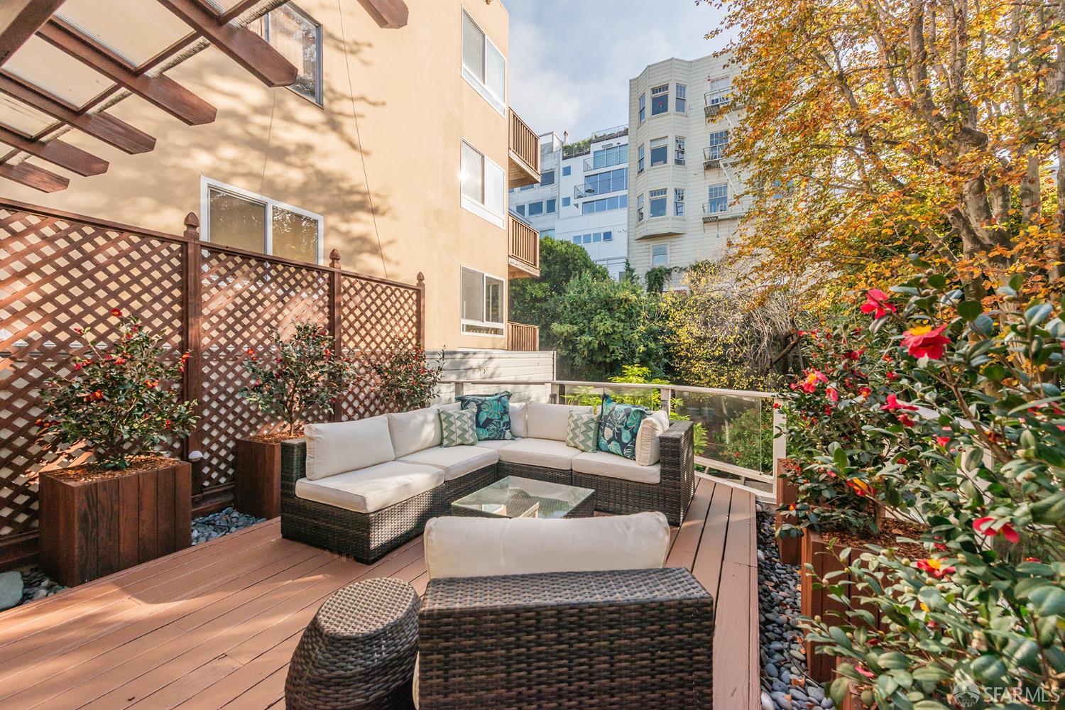 Detail Gallery Image 16 of 27 For 1183 Chestnut St, San Francisco,  CA 94109 - – Beds | – Baths