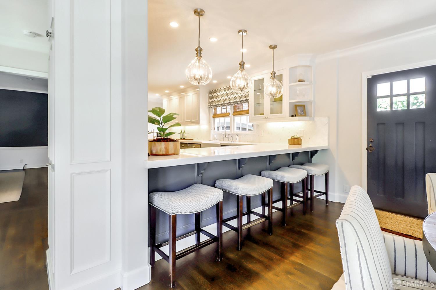 Detail Gallery Image 9 of 33 For 1640 University Ave, San Jose,  CA 95126 - 6 Beds | 4/1 Baths