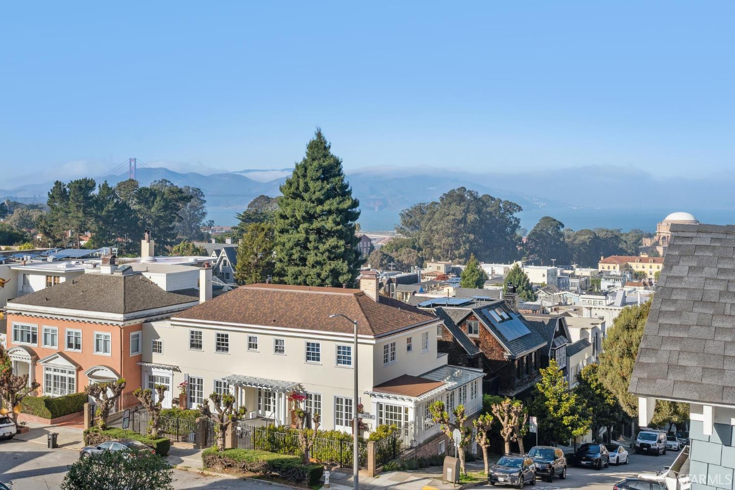 Detail Gallery Image 70 of 86 For 2550 Baker St, San Francisco,  CA 94123 - 5 Beds | 4/1 Baths