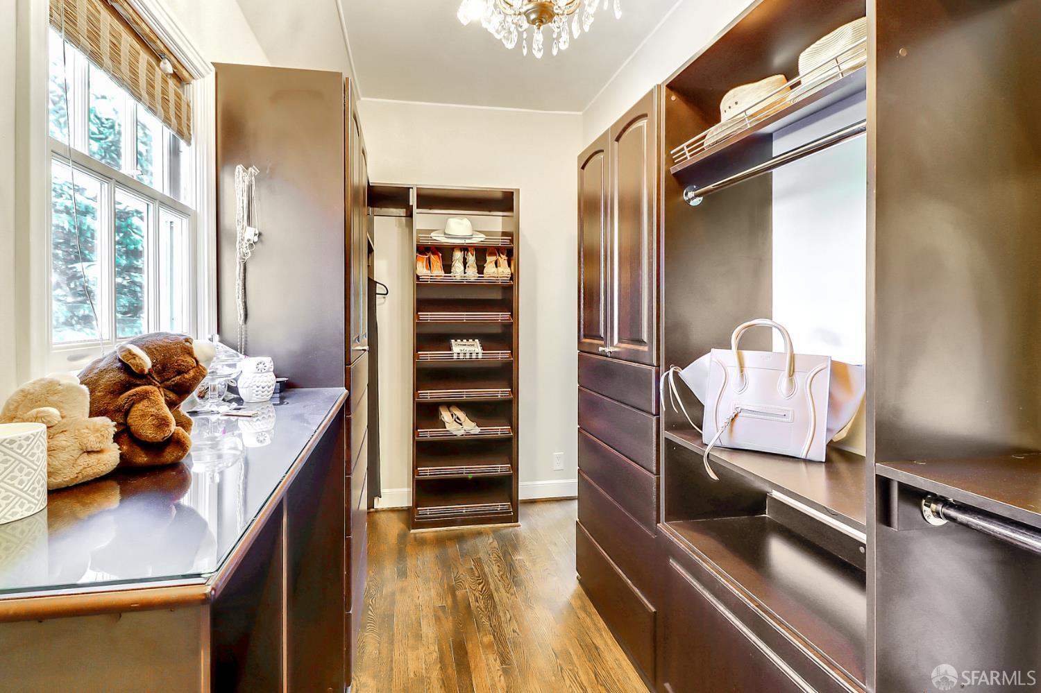 Detail Gallery Image 13 of 33 For 1640 University Ave, San Jose,  CA 95126 - 6 Beds | 4/1 Baths