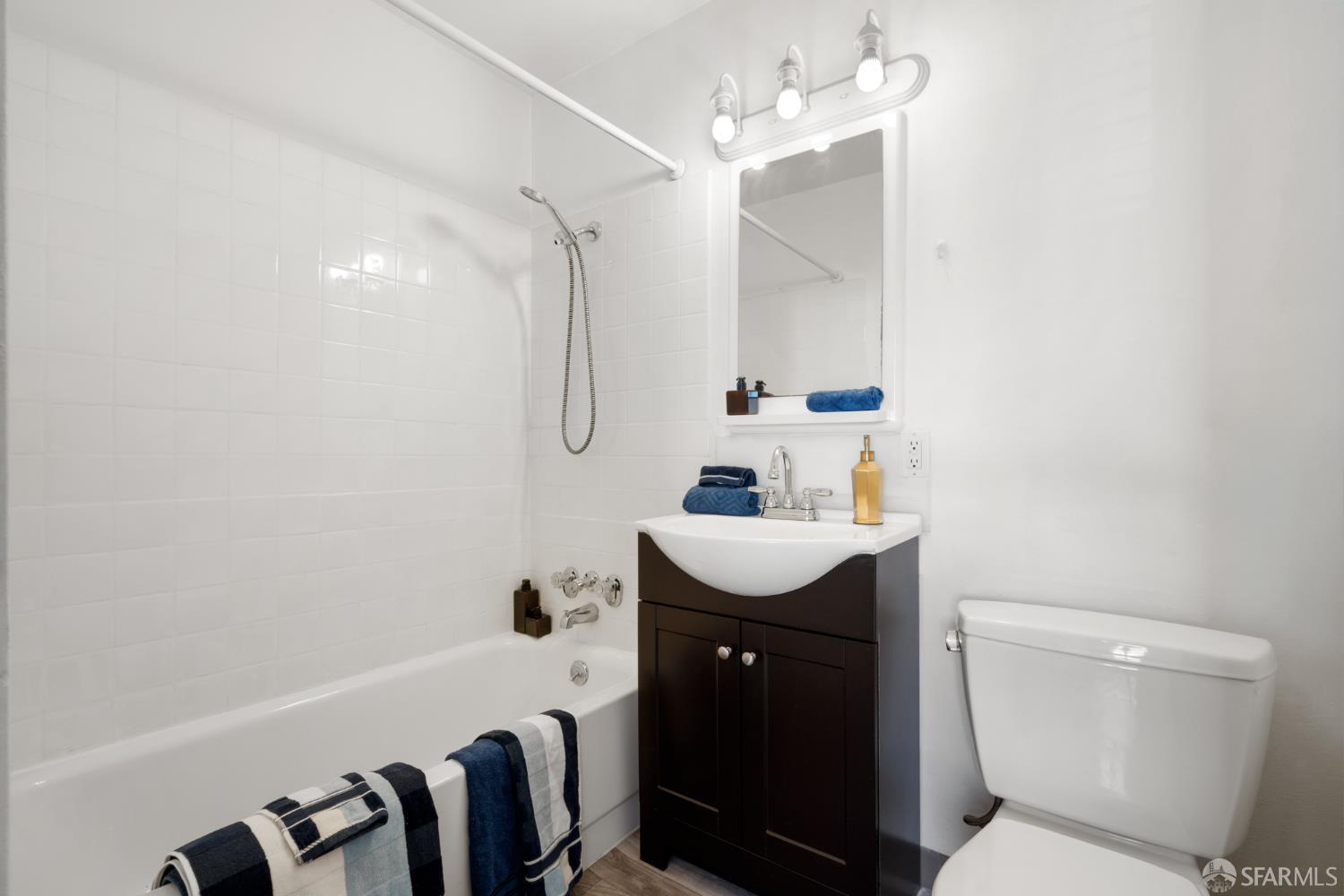 Detail Gallery Image 19 of 47 For 55 Zampa Ln #3,  San Francisco,  CA 94115 - 3 Beds | 2 Baths