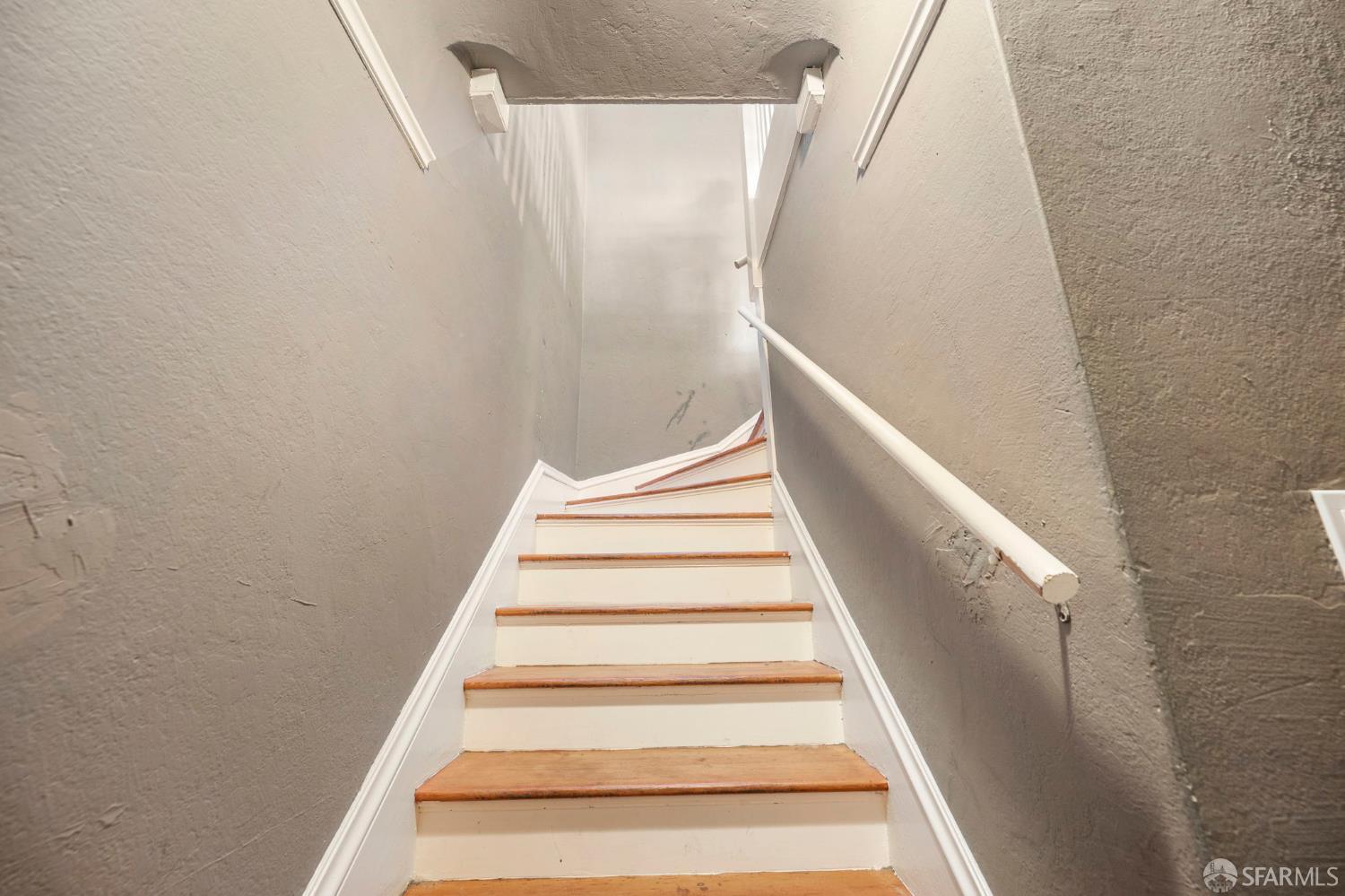 Detail Gallery Image 23 of 82 For 2941 Harrison St, Oakland,  CA 94611 - – Beds | – Baths