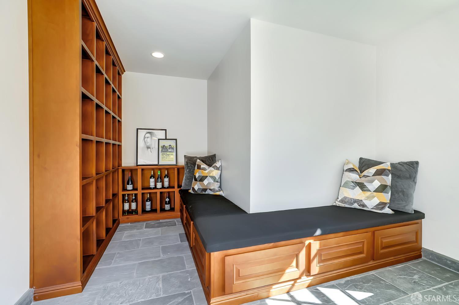 Detail Gallery Image 28 of 33 For 1640 University Ave, San Jose,  CA 95126 - 6 Beds | 4/1 Baths