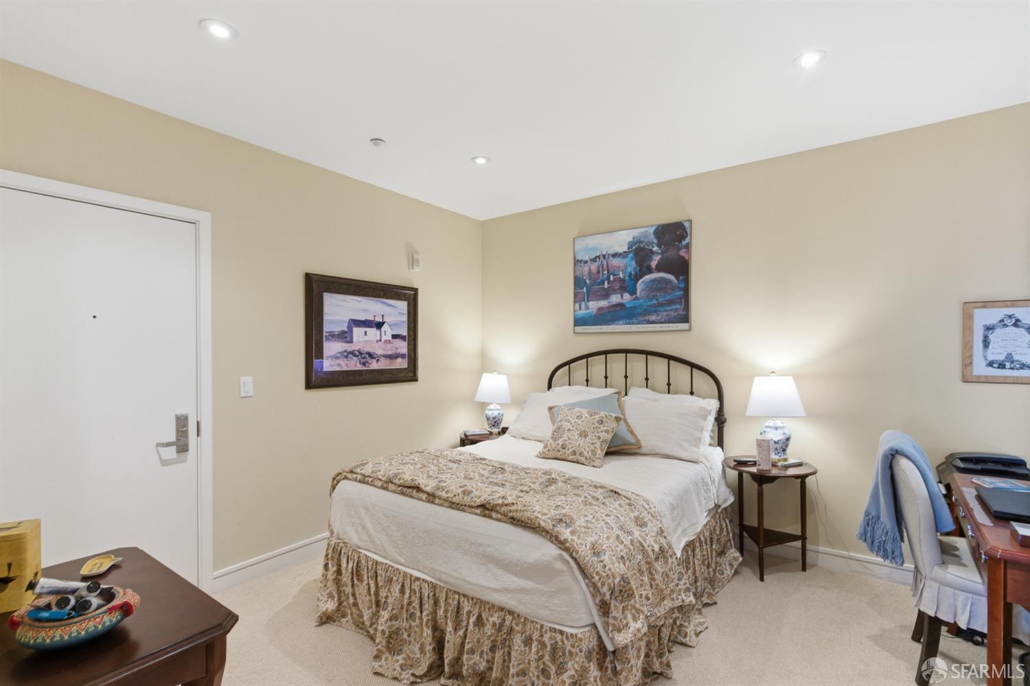 Detail Gallery Image 3 of 14 For 1725 Washington St #9,  San Francisco,  CA 94109 - 2 Beds | 2 Baths