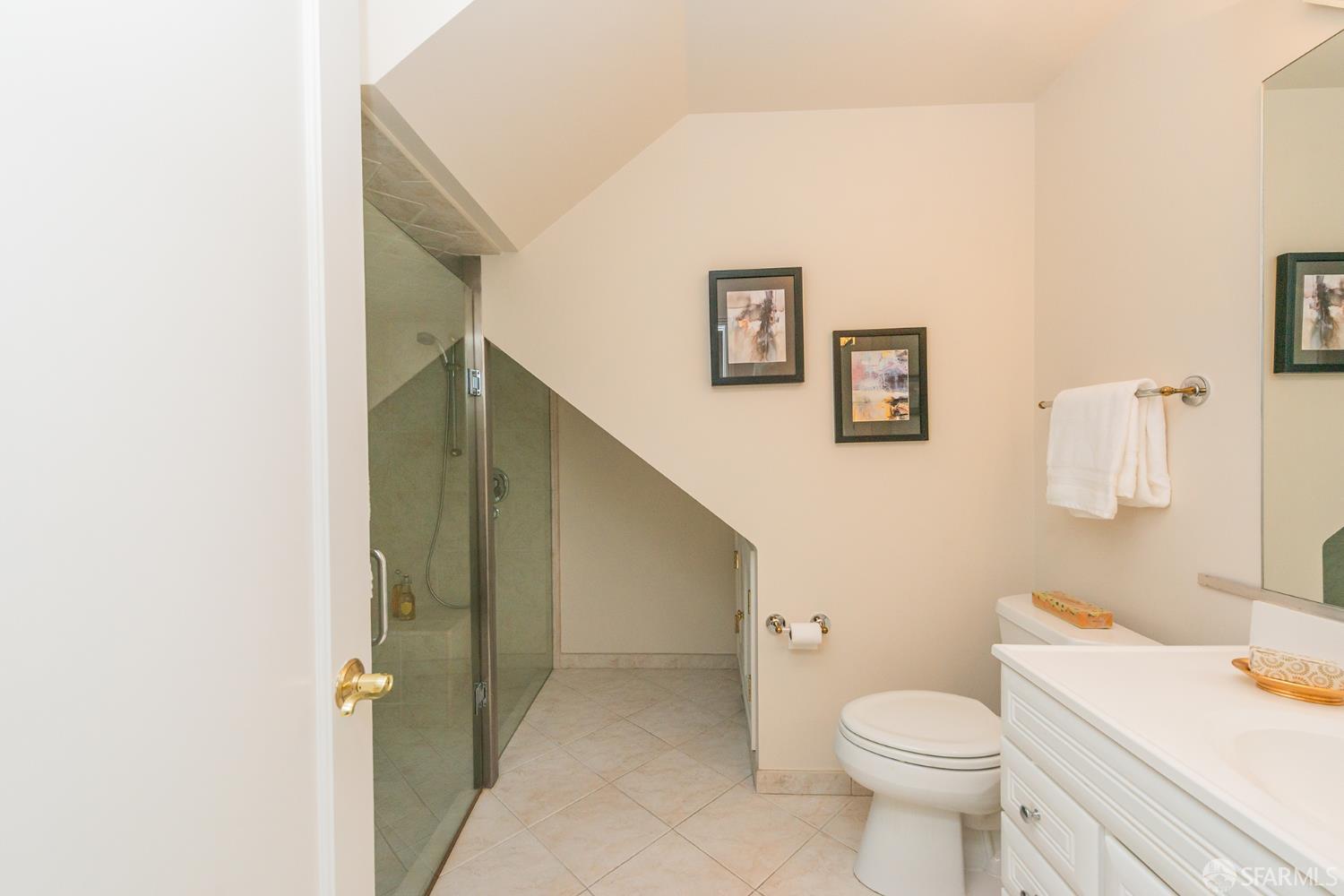 Detail Gallery Image 23 of 27 For 1183 Chestnut St, San Francisco,  CA 94109 - – Beds | – Baths