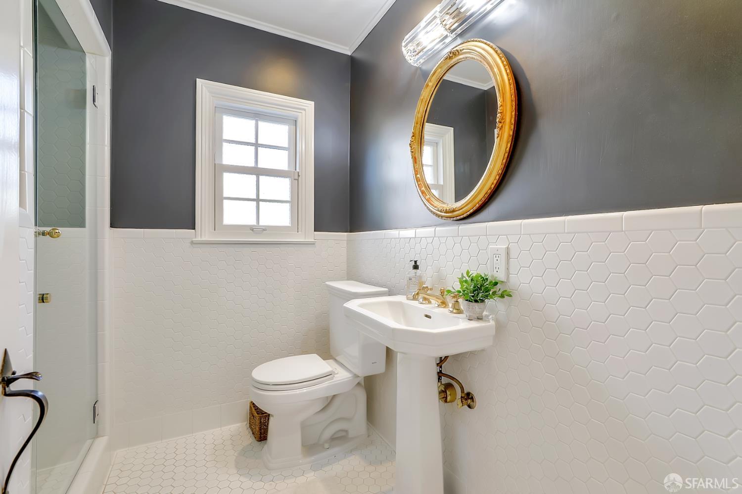 Detail Gallery Image 20 of 33 For 1640 University Ave, San Jose,  CA 95126 - 6 Beds | 4/1 Baths