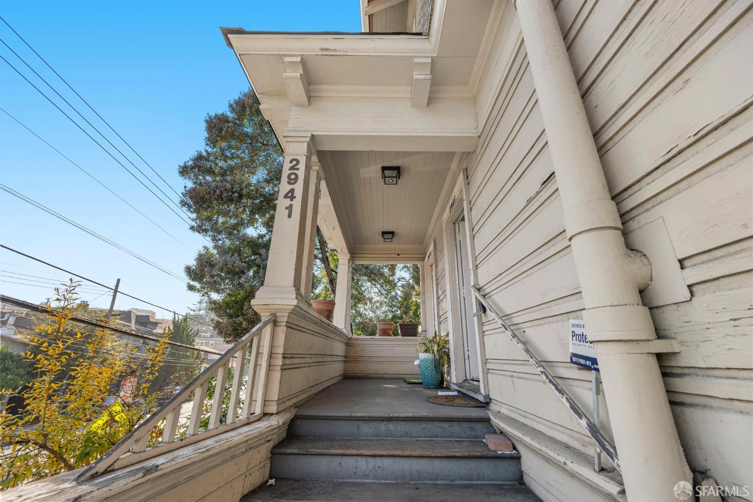 Detail Gallery Image 22 of 82 For 2941 Harrison St, Oakland,  CA 94611 - – Beds | – Baths