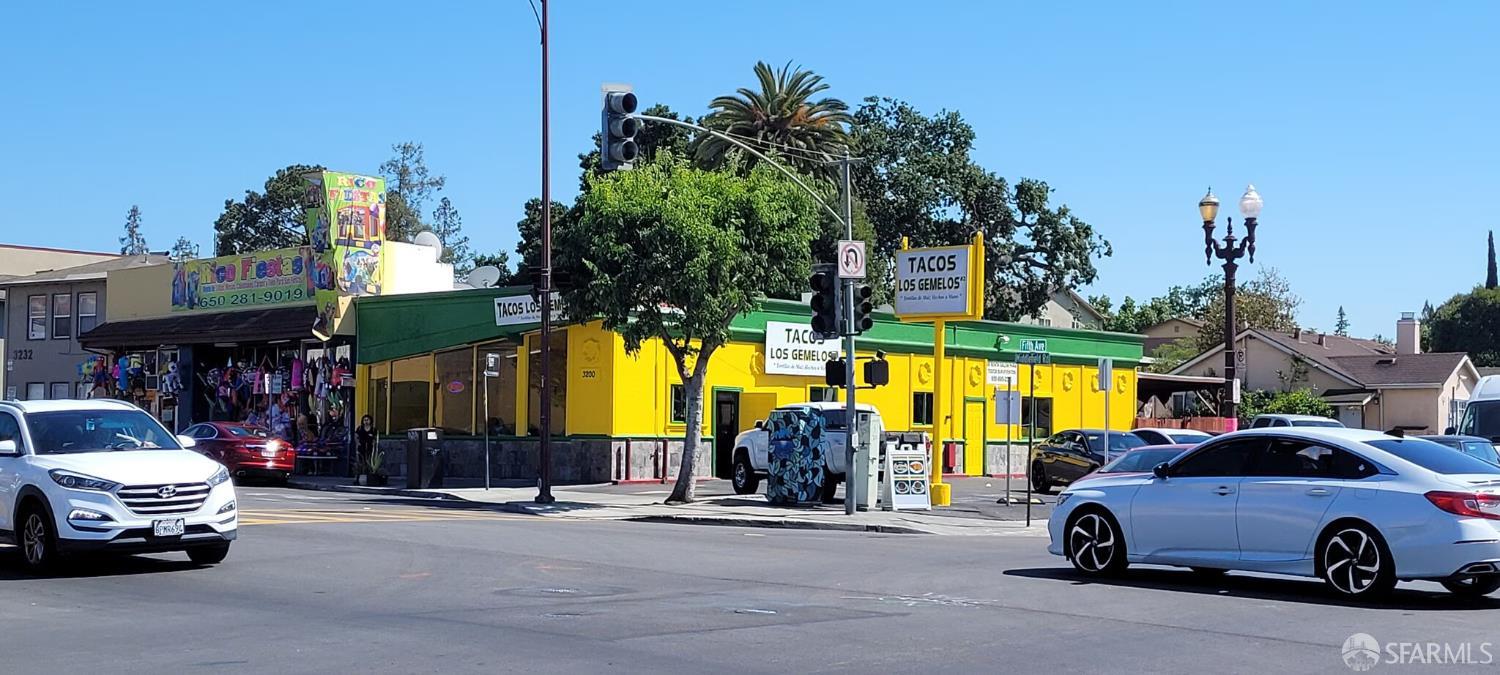 Detail Gallery Image 2 of 2 For 3200 Middlefield Rd, Menlo Park,  CA 94025 - – Beds | – Baths