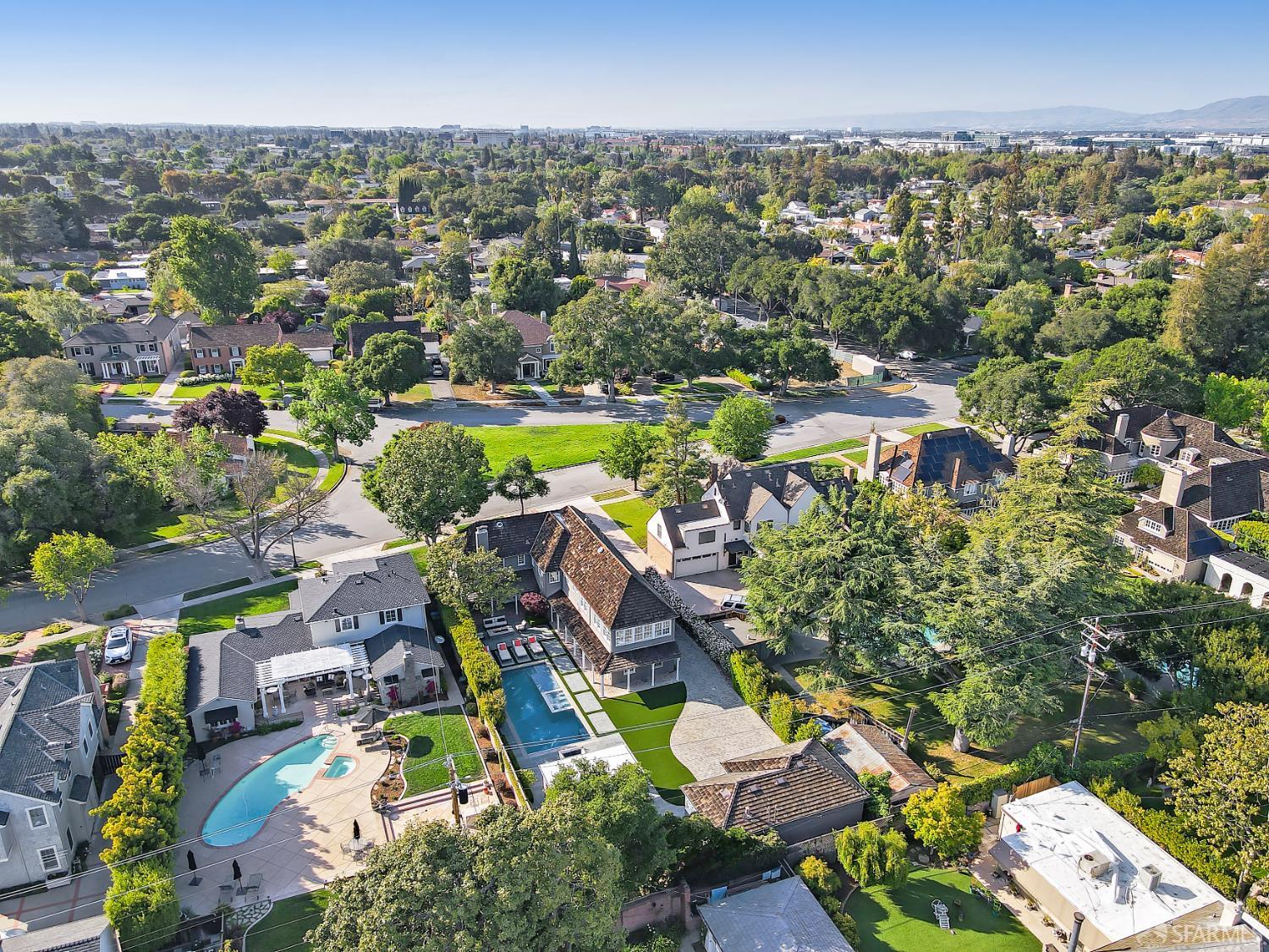 Detail Gallery Image 33 of 33 For 1640 University Ave, San Jose,  CA 95126 - 6 Beds | 4/1 Baths