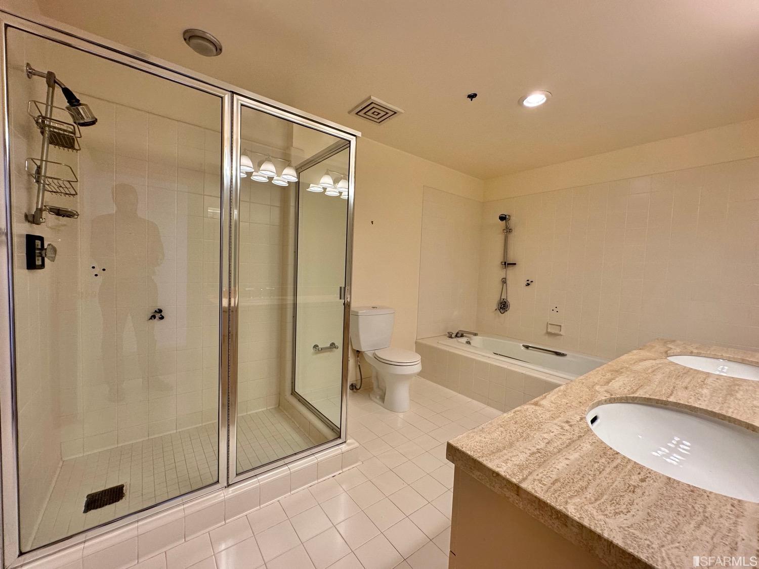 Detail Gallery Image 8 of 22 For 333 Bush St #4003,  San Francisco,  CA 94104 - 2 Beds | 2 Baths