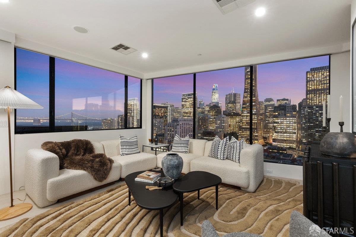 Detail Gallery Image 54 of 58 For 455 Vallejo St Ph7,  San Francisco,  CA 94133 - 3 Beds | 3/2 Baths