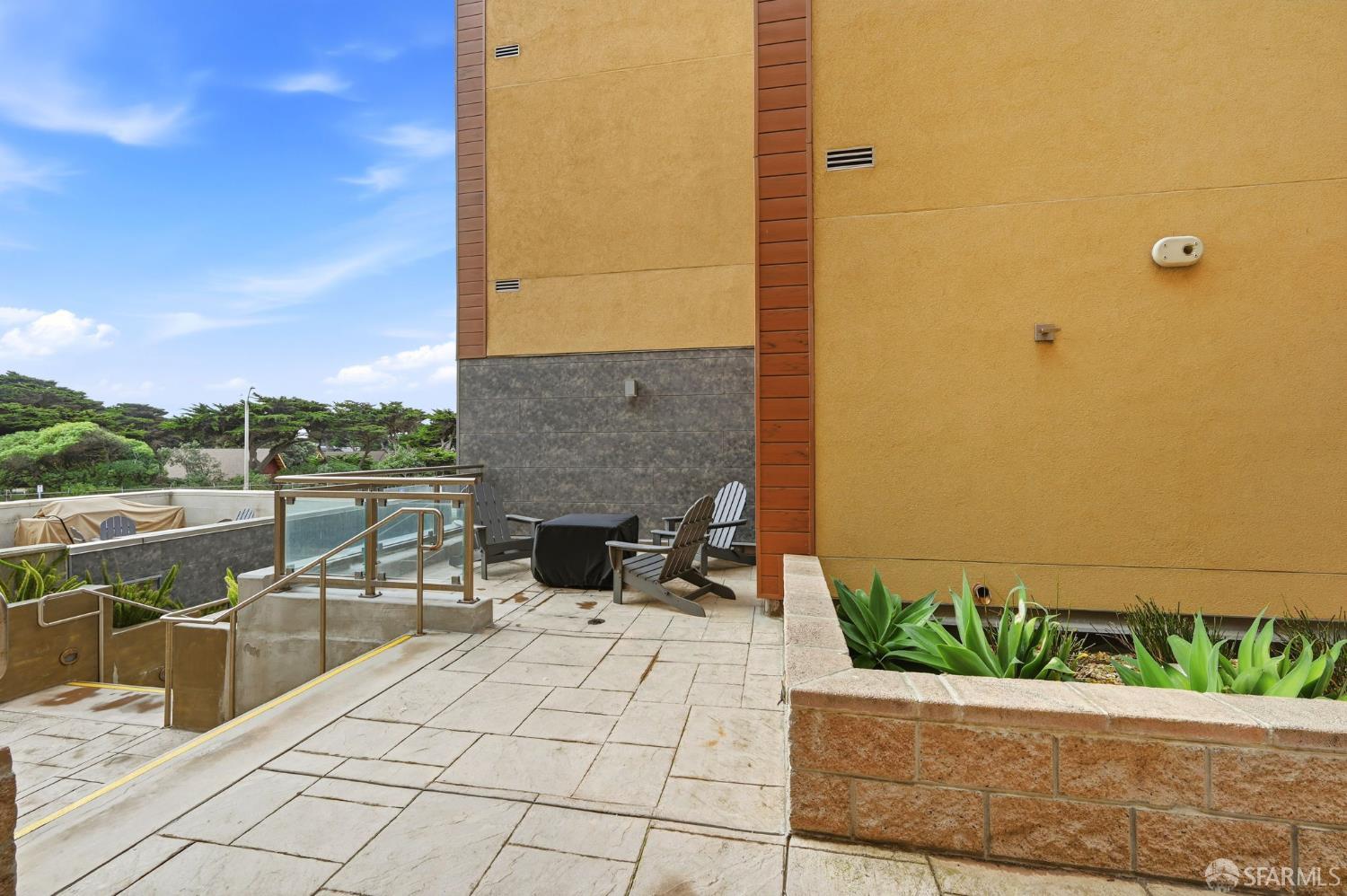 Detail Gallery Image 42 of 51 For 3535 Wawona St #415,  San Francisco,  CA 94116 - 2 Beds | 2 Baths